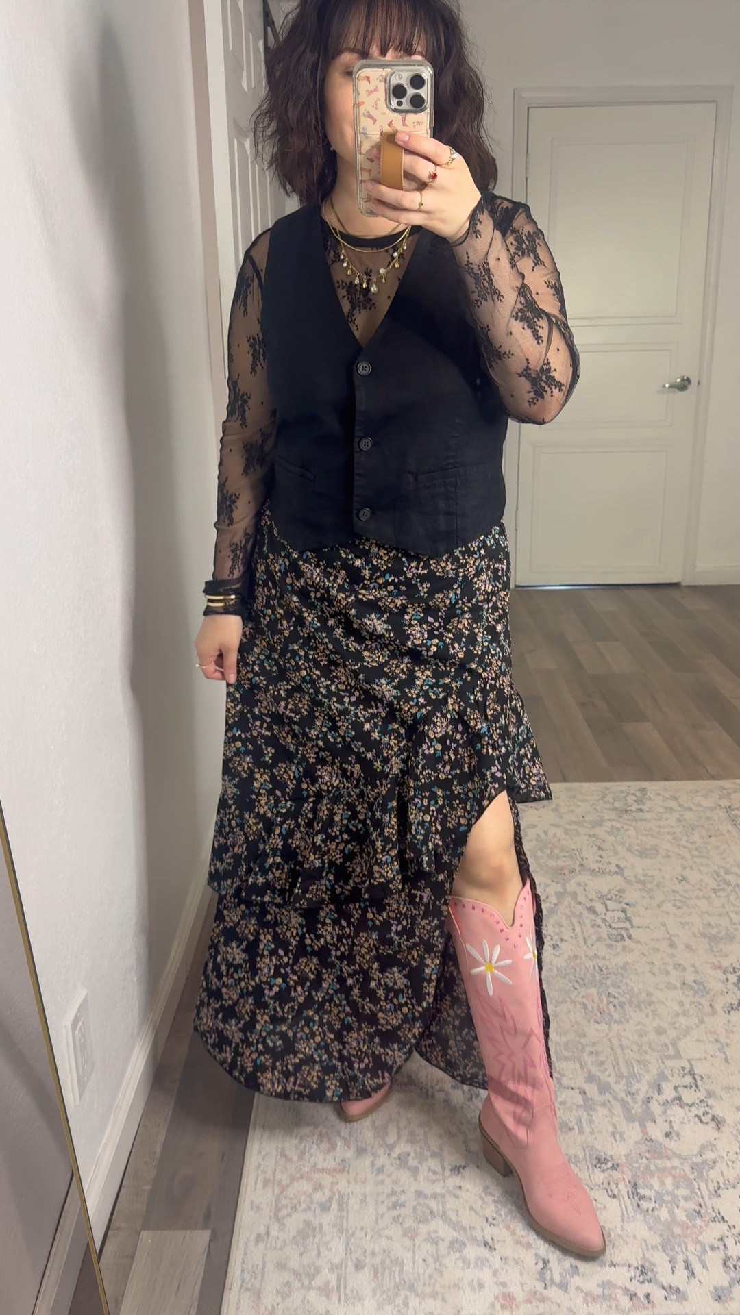 Feeling country with this cute little outfit 🤠
skirt size medium
mesh top large

#LTKFindsUnder50 #LTKMidsize #LTKSaleAlert