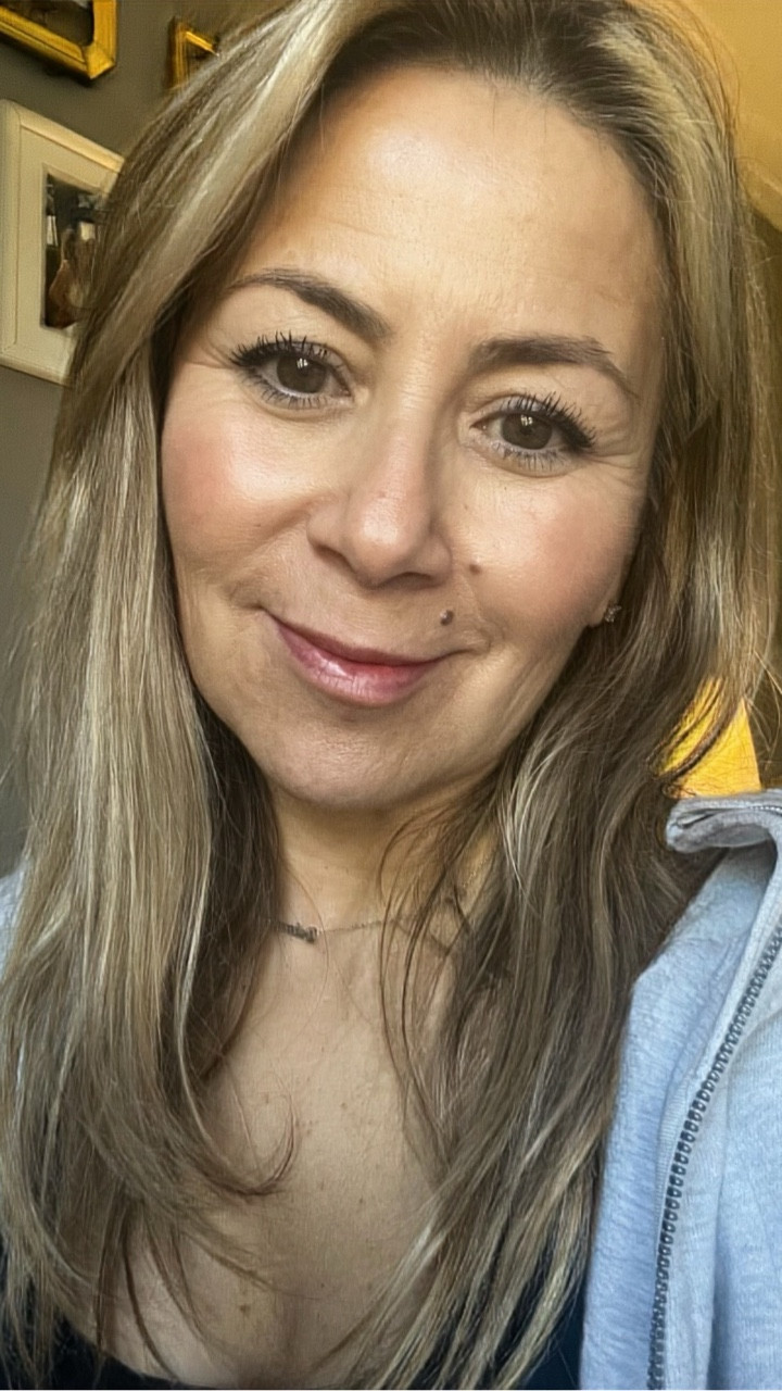 My go-to pre-run snack 🏃‍♀️

Simple, light, and it works every time.

Quick carbs = instant energy ⚡️
A little fat = keeps you full
Easy to digest = no bloating

Follow for effortless fitness + style over 50 ✨#womenover50 #strongatanyage #over50style #livemomentous #halfmarathontraining