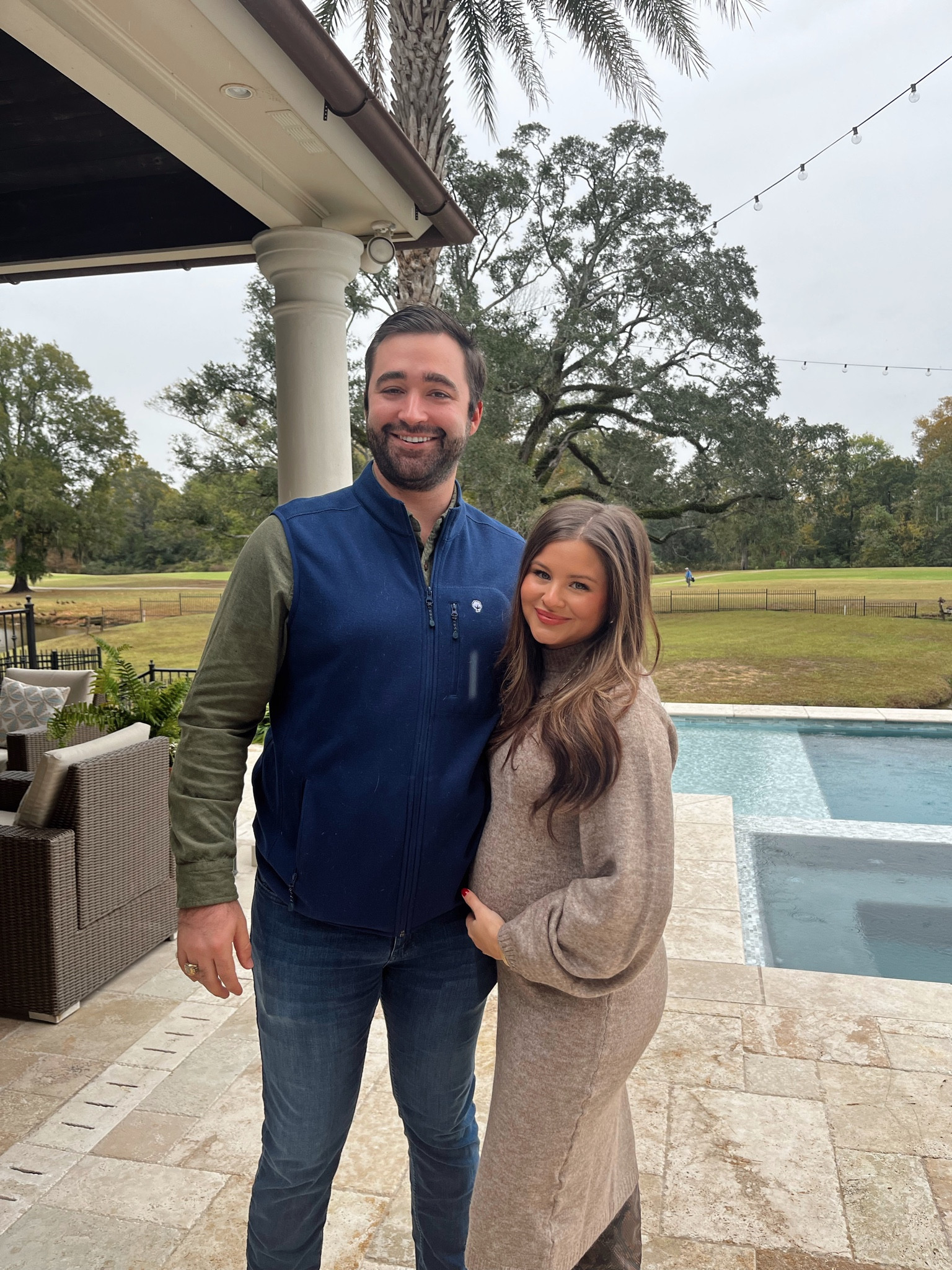 Happy thanksgiving my friends! 30% off this dress for Black Friday! Wearing a size XS. Under $30


Sweater dress. Midi sweater dress. Brown dress. Bump friendly. H&M. Cyber Week. Black Friday. Classic sweater dress. Brown snakeskin boots. Beige melange. Knit dress. Mama dress. Maternity