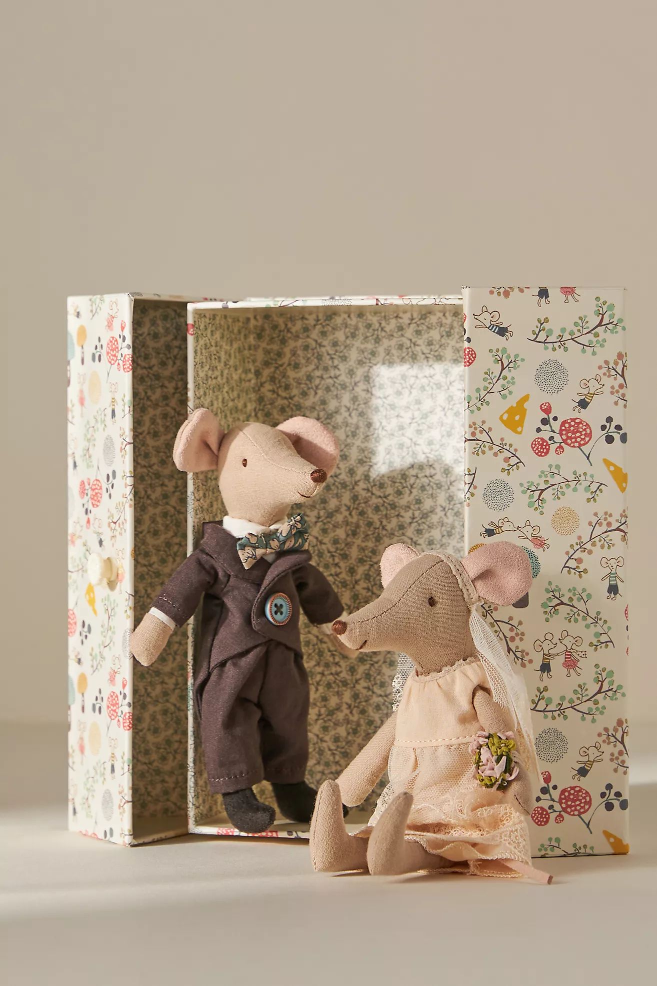Wedding Mice in a Box | Anthropologie (US)