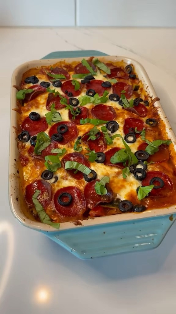 Let’s make a Zucchini Pizza Casserole!
Here’s the recipe ❤️
https://wolfcaster.kitchen/recipes/f/zucchini-pizza-casserole

#LTKdayinmylife #LTKfoodie #LTKHome