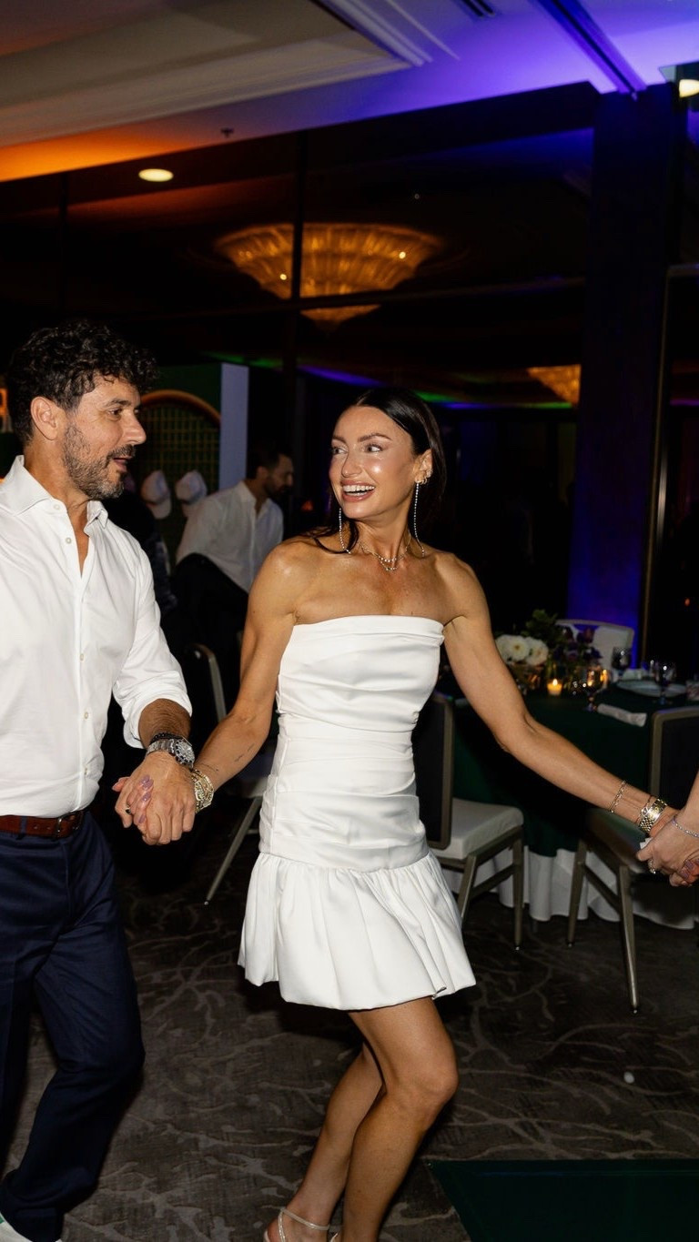 🤍🤍🤍

#LTKParties #LTKStyleTip #LTKOver40