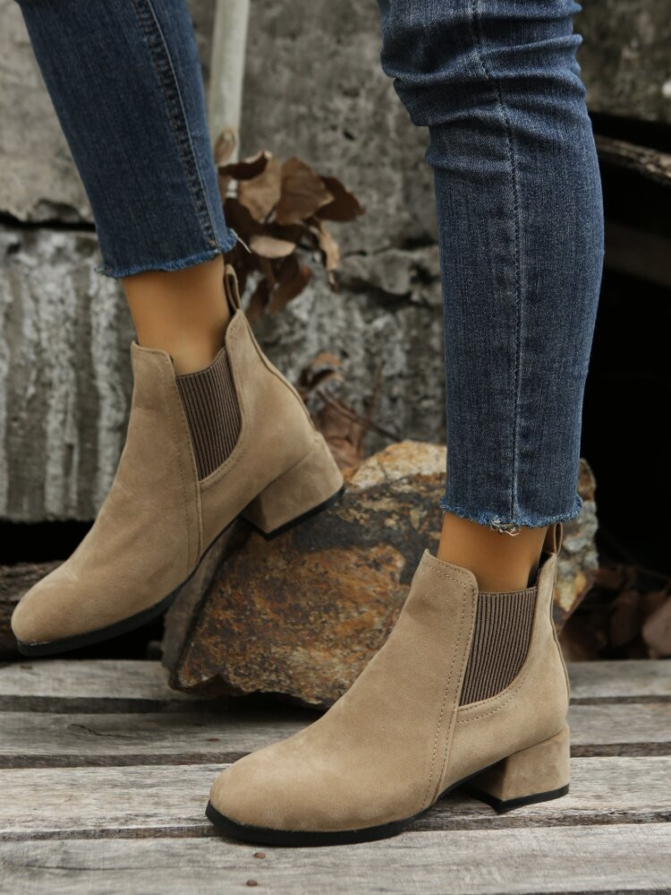 New
     
      Faux Suede Chunky Heeled Chelsea Boots | SHEIN