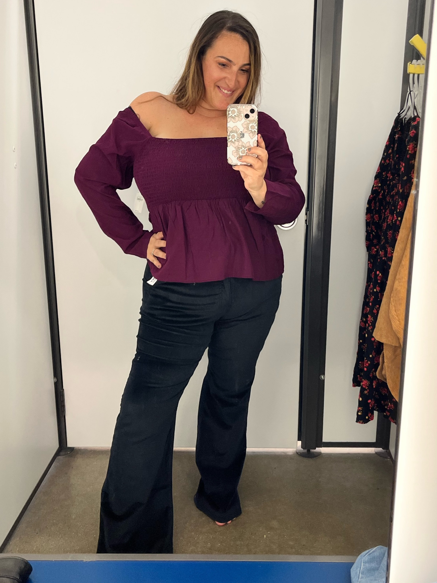 New Old Navy Finds!
Velvet flare pants that are amazing! Super stretchy. 
Babydoll smocked top! Nice and light weight, so pretty.

Pants I’m in a 14
Shirt is an XL

#LTKunder50 #LTKcurves #LTKSeasonal