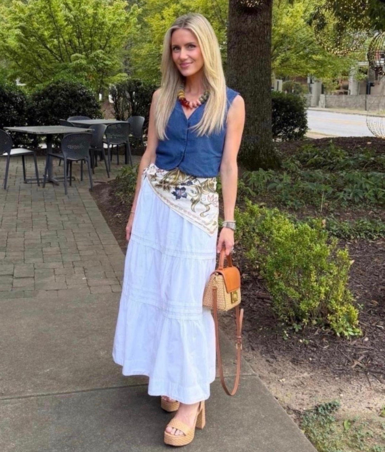 Easy mid week dinner outfit! Early fall outfit. Wearing XS in everything