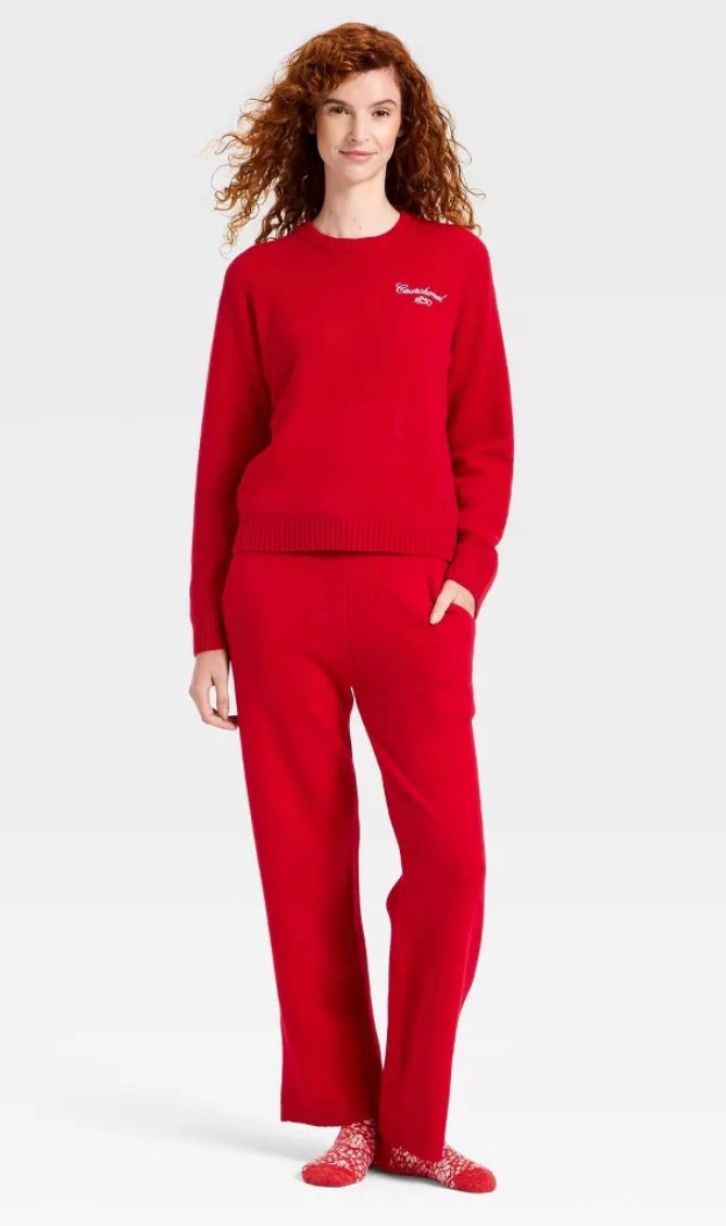 This sweater set is on repeat until Christmas 

#LTKHoliday #LTKGiftGuide