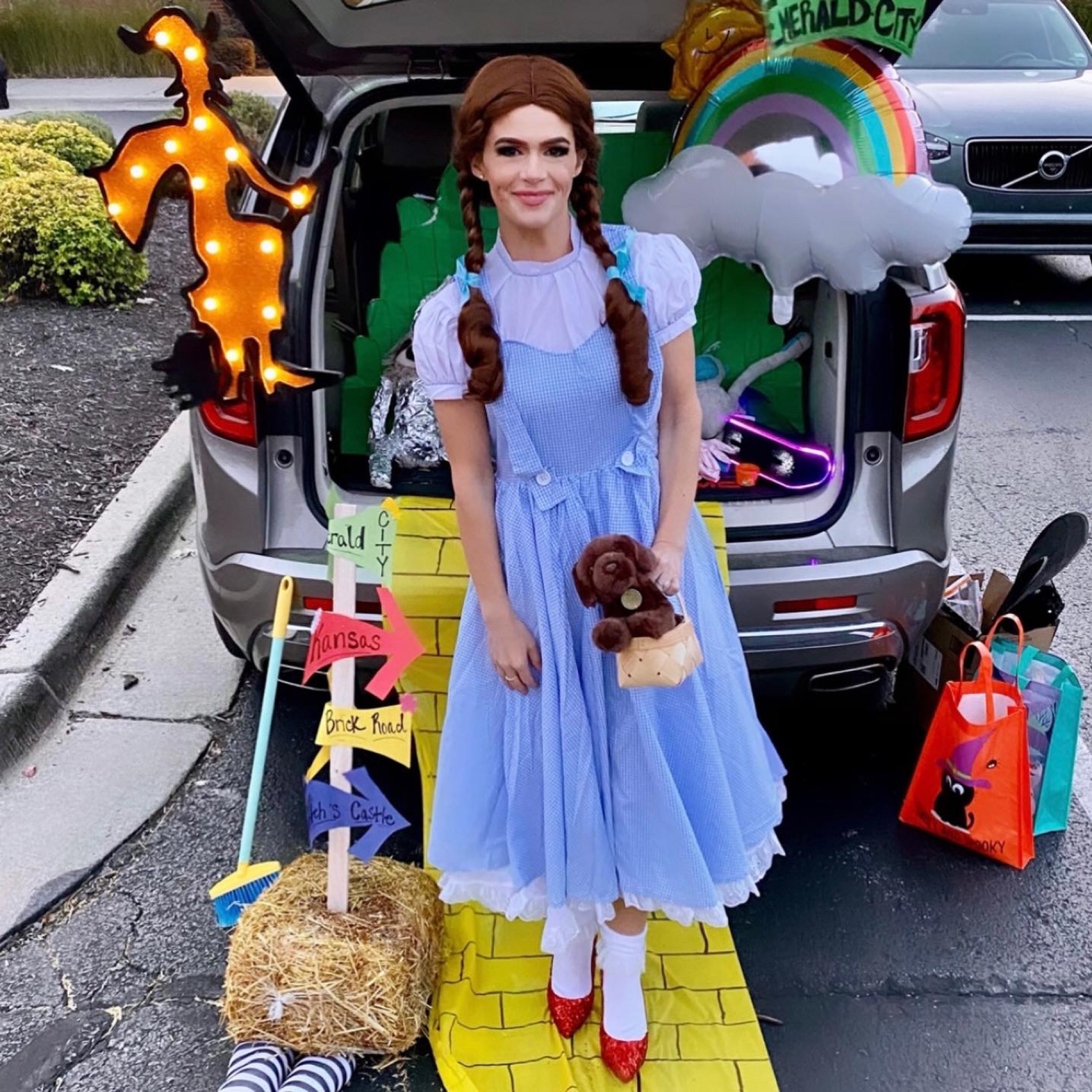We had so much fun the other night dressing up as the Wizard of Oz crew 💚🎃 Wizard of Oz Dorothy Costume //mom costume idea// womens costume ideas// Halloween costume for women// Halloween costume for mom// Dorothy Costume// Wozardnof Oz costume 

#LTKHalloween #LTKunder100 #LTKSeasonal