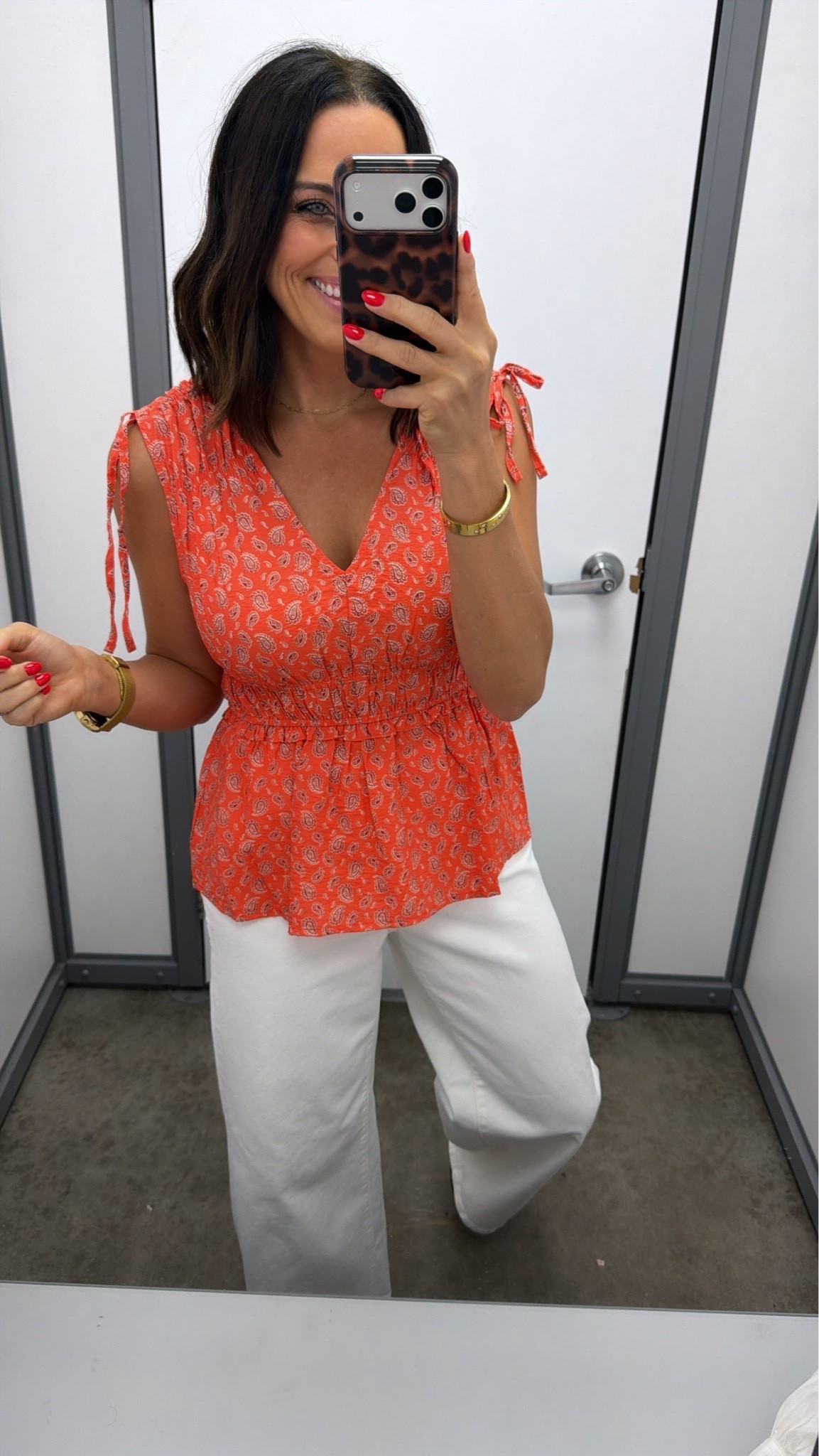 This top is such a good summer basic! 💕 It’s on sale at Target right now, and the textured knit makes it look way more expensive than it is. I love it with white shorts, denim, or linen pants.

Size XS
5’3” for reference

#targetstyle #targetfinds #targetfashion #targetdeals #summerstyle #affordablefashion #ltkstyle #casualoutfit #salefinds #pinktop