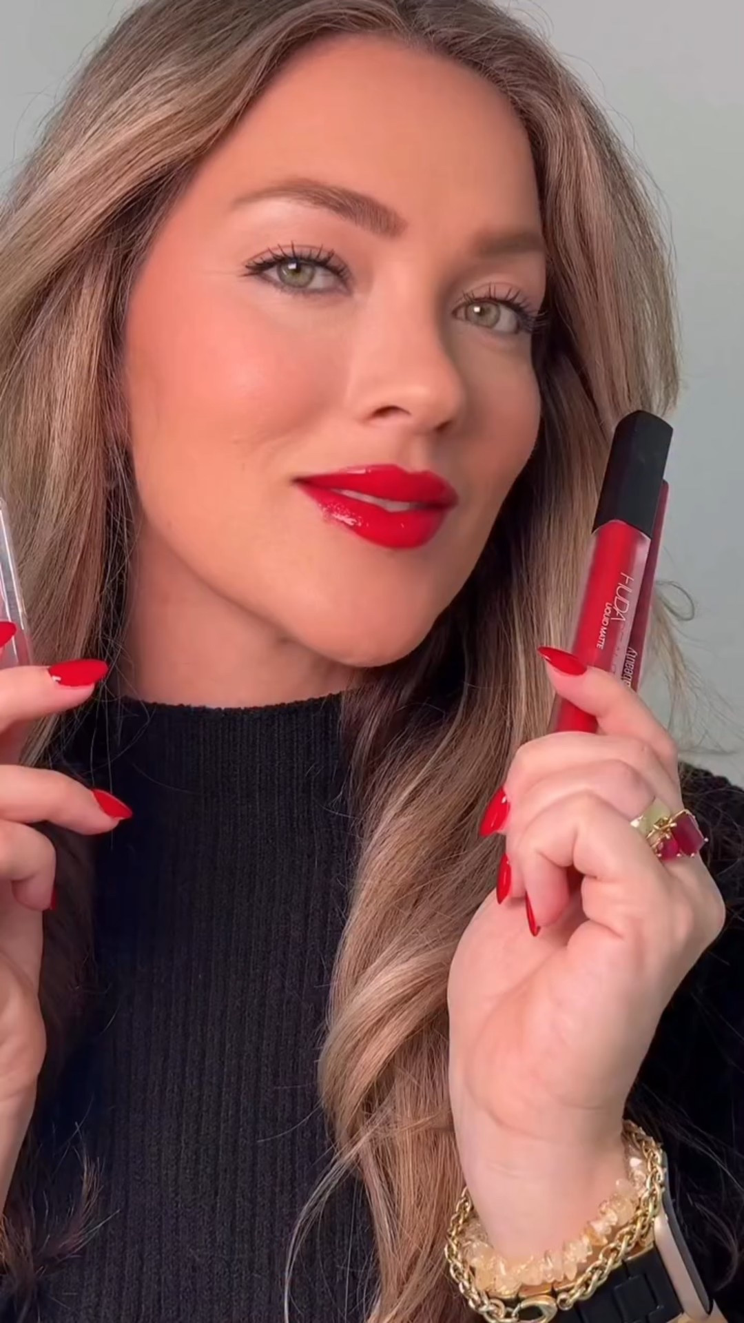 The ONLY Holiday Red Lip Combo you need this season. (And honestly, my Favorite Red ♥️💄💋 Lip Combo for the entire year). Happy Holidays love you all. 

#huda #hudabeauty #makeuptutorial #beauty #grwm