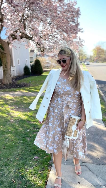 Great sale on these April finds! 40% off 2 or more items & 30% off one item. This neutral spring floral midi dress is beautiful and this linen blazer is one to wear all season long. Linking all these pieces for you.

Neutral dress, spring dress, linen blazer, white linen blazer, women’s linen blazer, floral tan dress, block heel sandals, cane clutch, tartan jewelry, talbots, le specs, taupe sunglasses, spring outfit, rattan headband, spring midi dress, puff sleeve floral dress, ecru blazer, neutral silk scarf

#LTKSeasonal #LTKGiftGuide #LTKsalealert


#LTKSeasonal #LTKsalealert #LTKGiftGuide