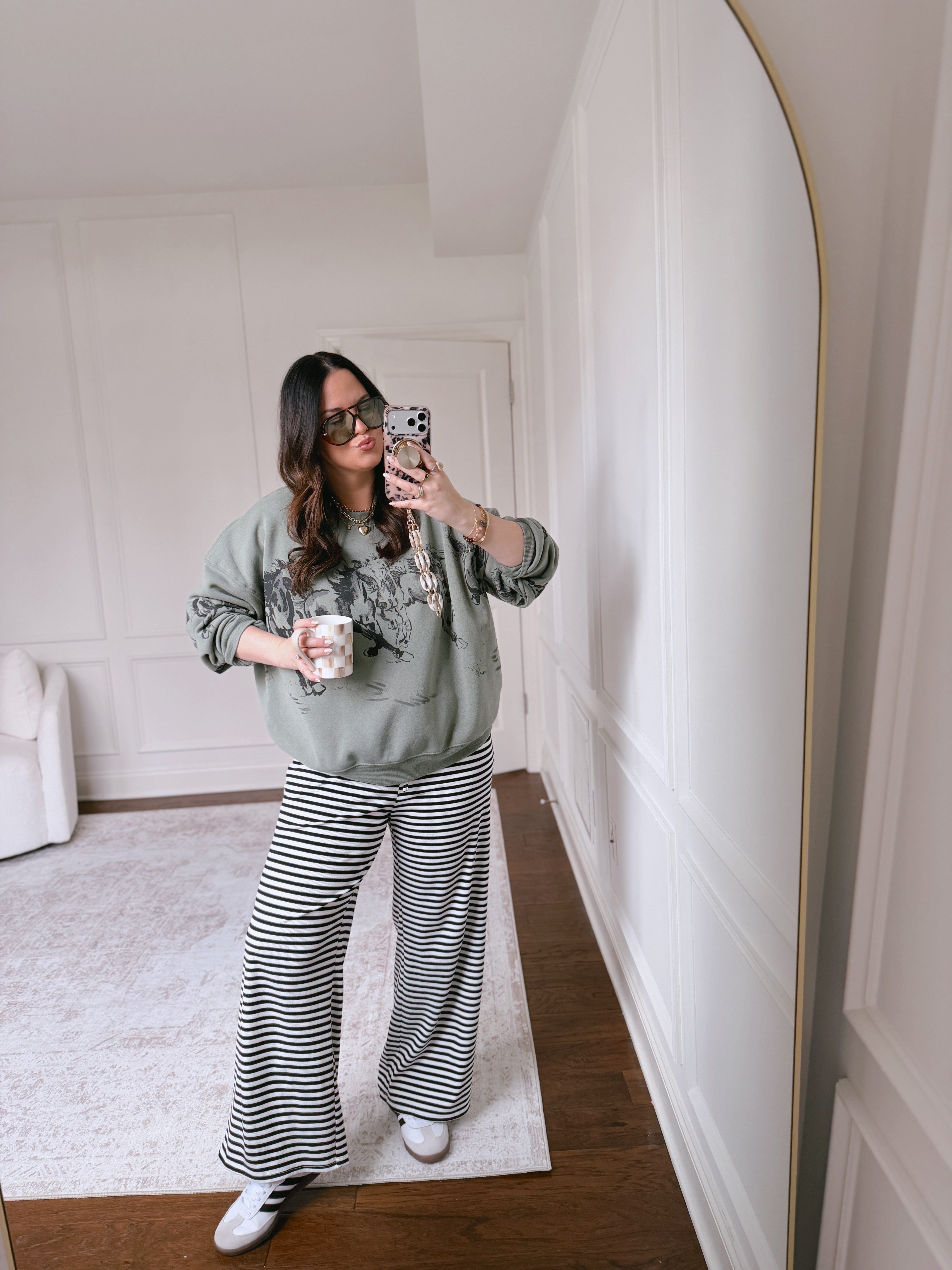 The SOFTEST crewneck ever.. I’m obsessed.. wearing an XL in both pieces 

#LTKootd #LTKmomlife #LTKMidsize