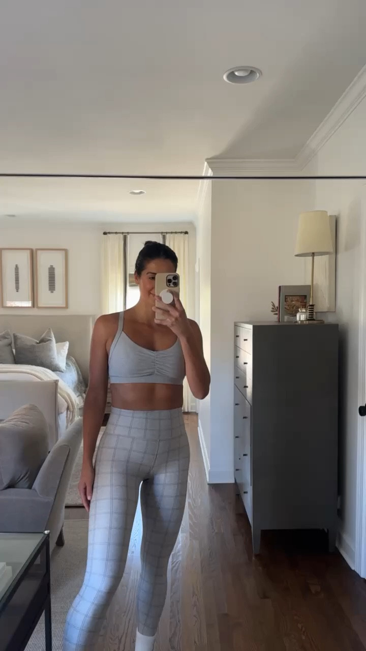 One of my favorite workout sets! Vuori has so many good activewear options. Linking this as well as some of my other favorites!

#LTKfitness #LTKVideo