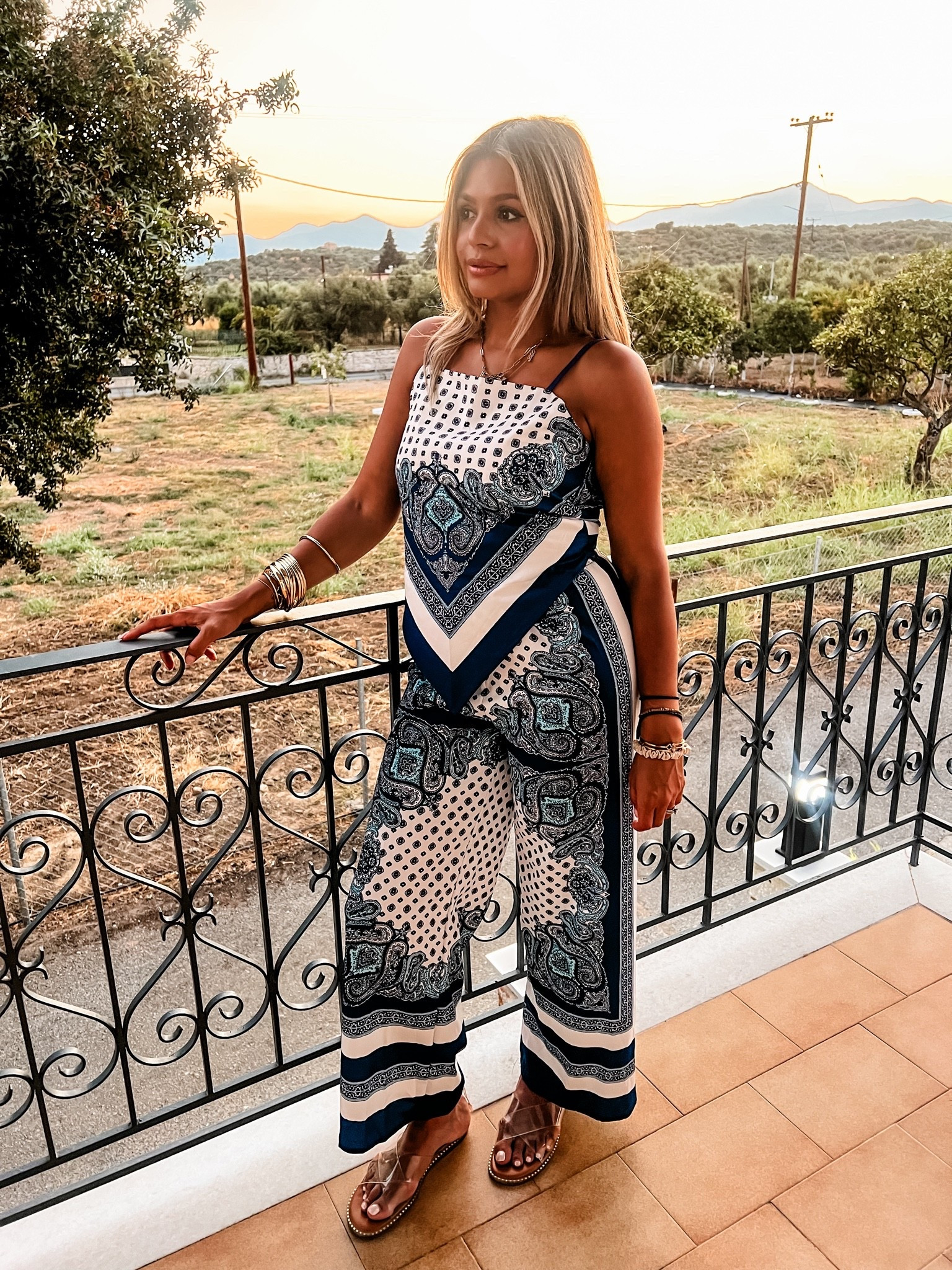 Obsessed with this set I wore last year in Greece . Light wait and easy to pack

#LTKdayinmylife #LTKgrwm #LTKTravel