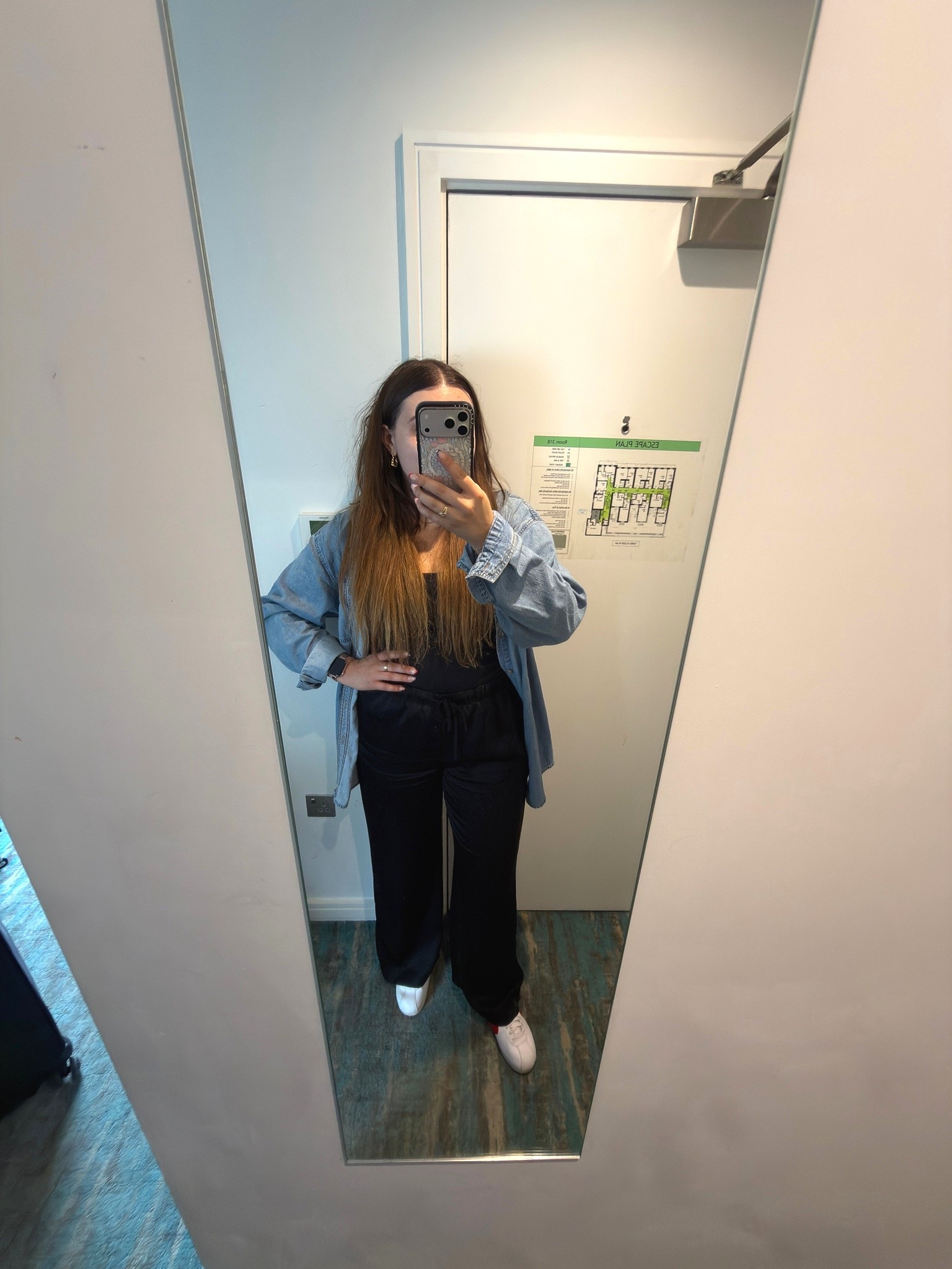 Travel outfit to London! The goal was something chic while still being comfortable. This was also something I could sleep in on the plane!

#LTKootd #LTKMidsize #LTKTravel