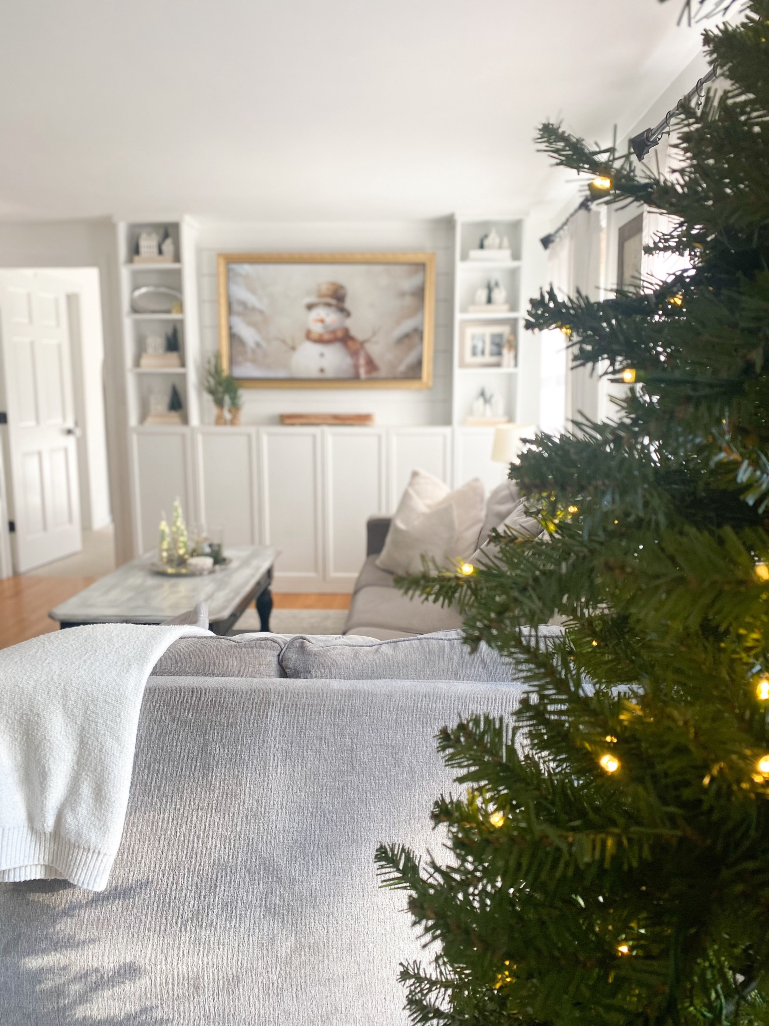 Sneak peek of my family room Christmas decor

#LTKHome #LTKSeasonal #LTKHoliday