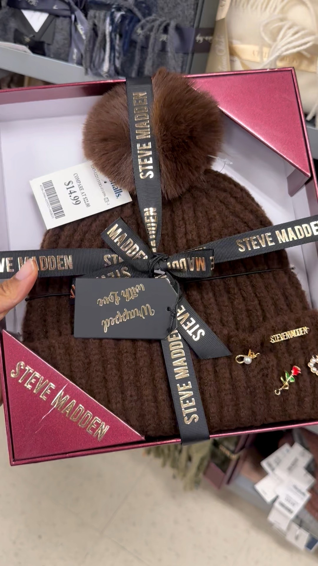 Marshall’s finds Steve Madden gift set

#LTKGiftGuide #LTKSeasonal #LTKFindsUnder50
