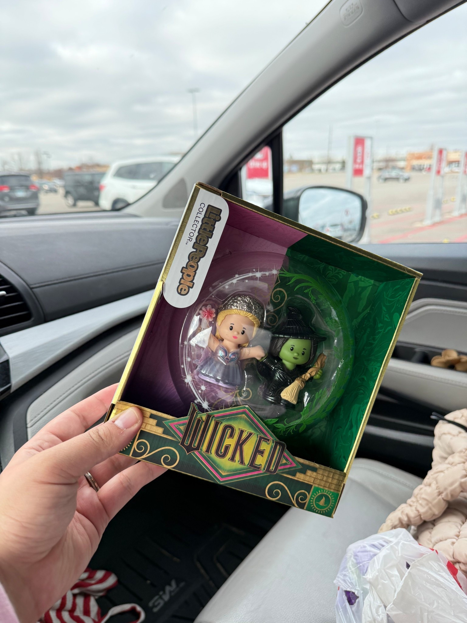 Okay if you love little people and wicked this is too cute! 

#LTKmomlife #LTKKids #LTKFamily