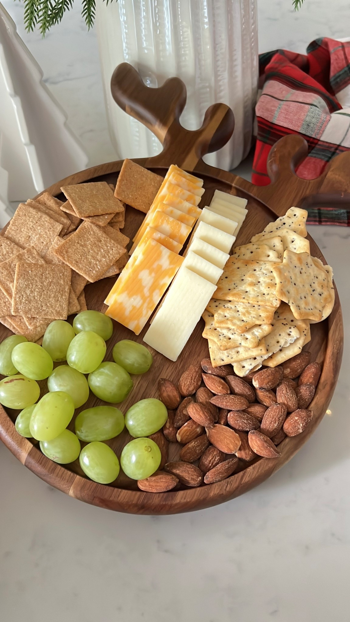 Found the perfect way to serve up cheese and holiday cheer! This reindeer tray is seriously doing the most, especially for serving charcuterie.

hostess essentials, holiday entertaining, hosting tips, kitchen essentials, table setting, tablescape inspo, serveware, party must haves

#LTKFindsUnder50 #LTKHome #LTKSeasonal