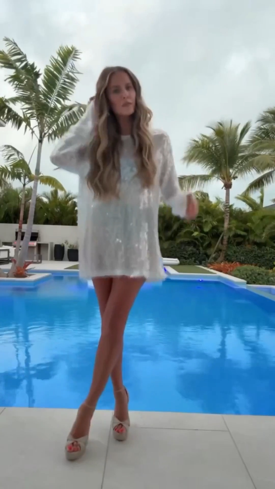 Obsessed with the sparkle in tonight’s OOTN✨

#LTKStyleTip #LTKSeasonal