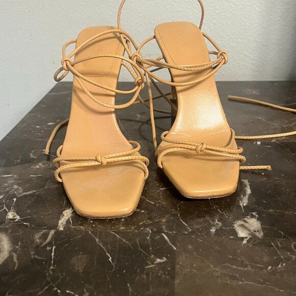 Vintage Beige Gucci sandals size 9 | Poshmark