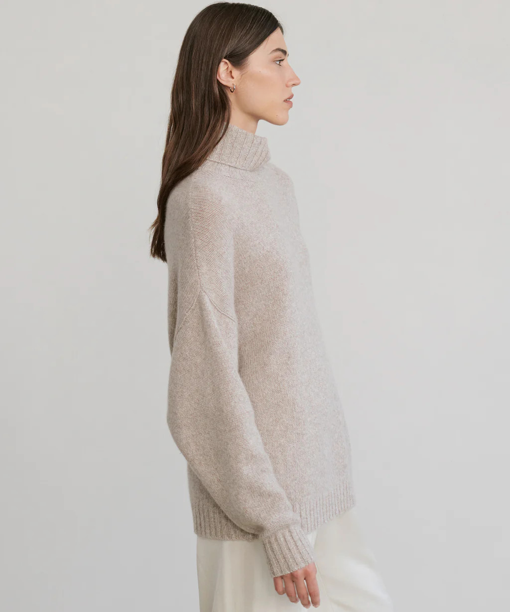 Cashmere Porter Turtleneck | Jenni Kayne