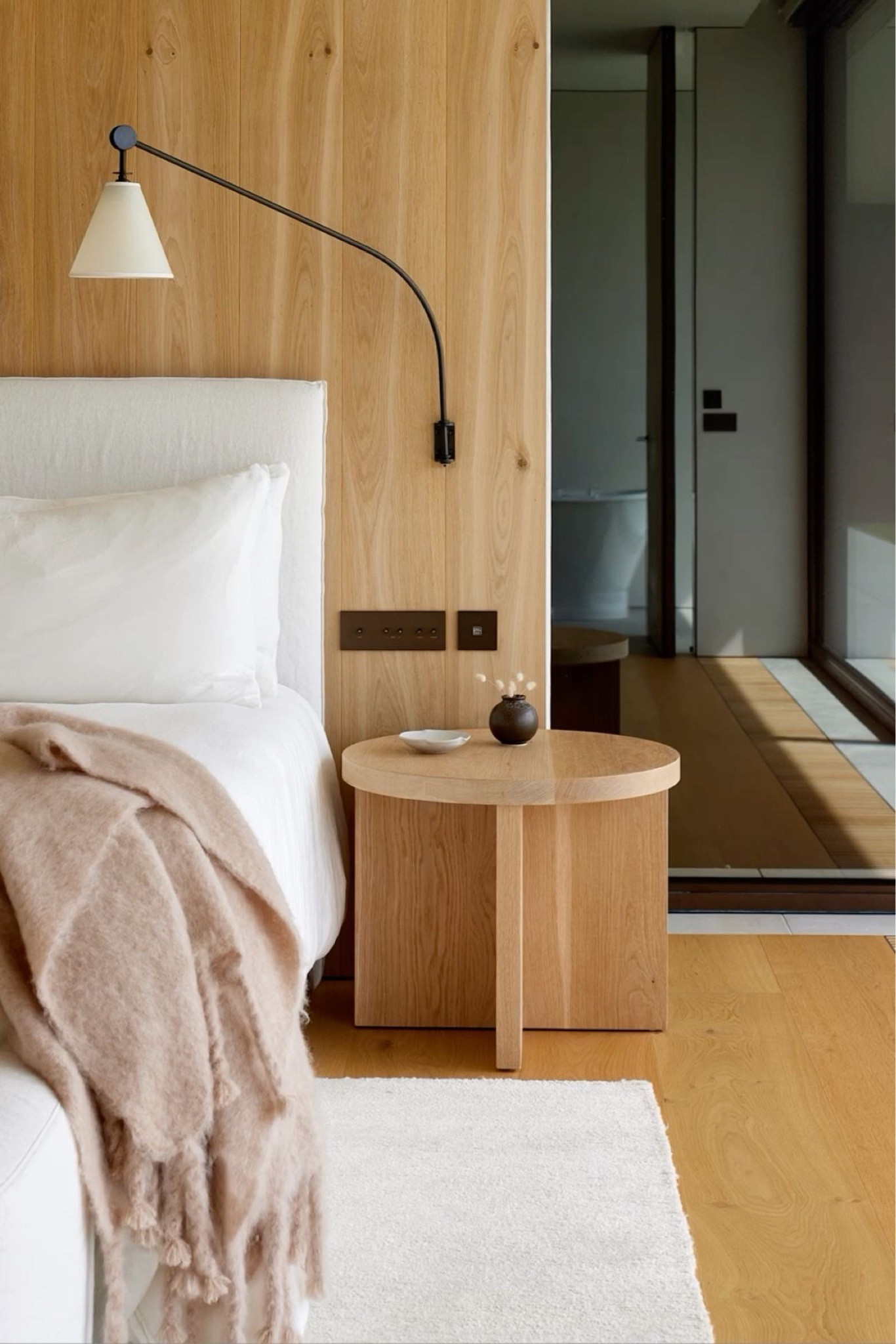 Jenni Kayne Home Design: Elevate Your Space with Modern Elegance #bedroomfurniture #bedroomdesign #jennikayne