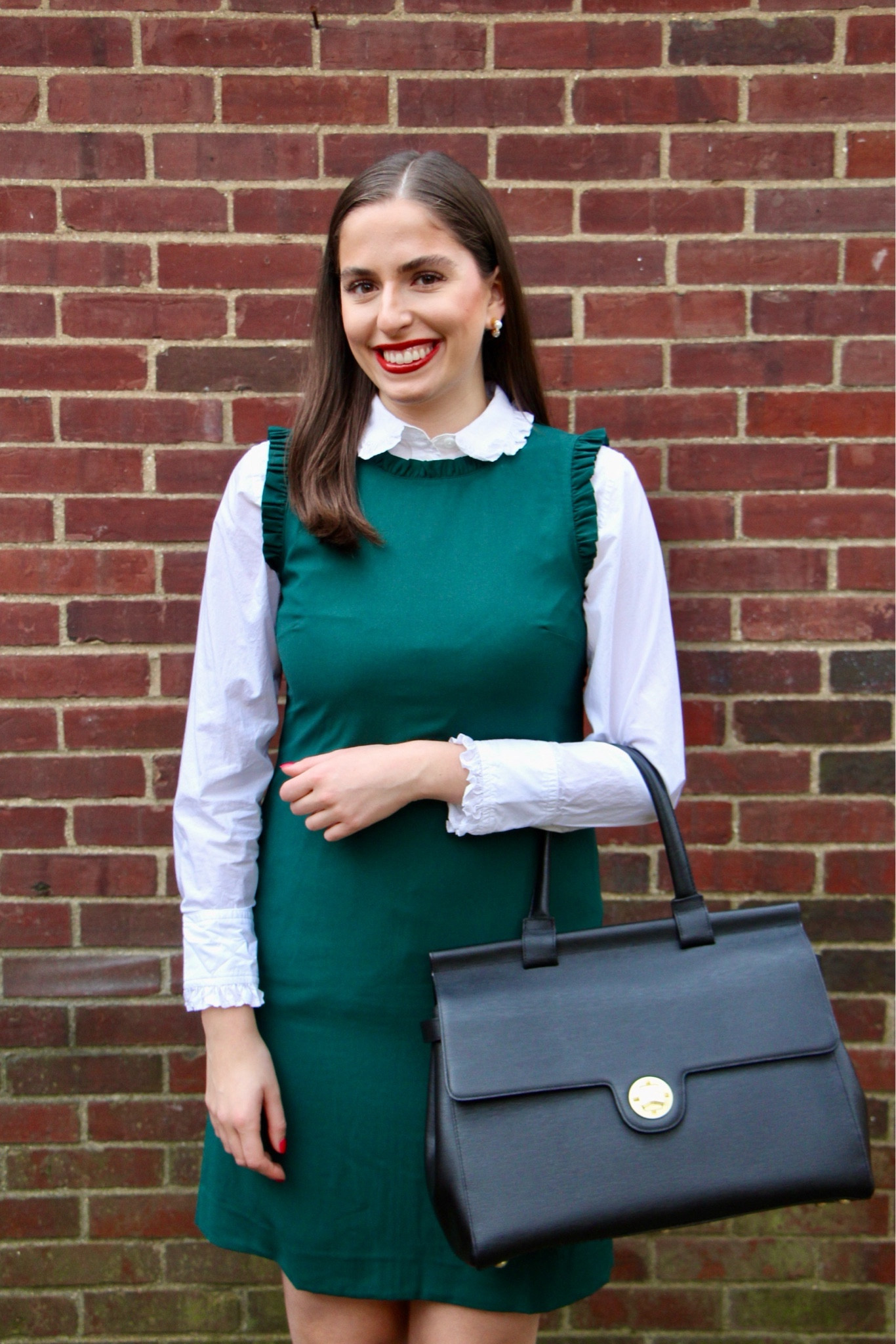 Starting the year off right with some colorful workwear outfits! Swipe for inspo ➡️


Shift dress, white button down, layering, workwear, work bag, work out gift, workwear, office style, winter workwear, green dress, sheath dresss

#LTKworkwear #LTKSeasonal #LTKfindsunder100