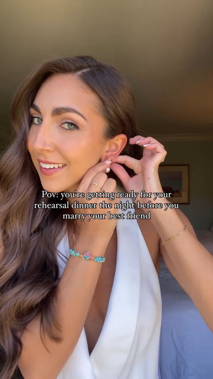 I want to relive it all over again🥹❤️
Dress: @galialahav 😍

#GaliaLahav #wedding #littlewhitedress #rehearsaldinner #weddingdress #bridal #bride