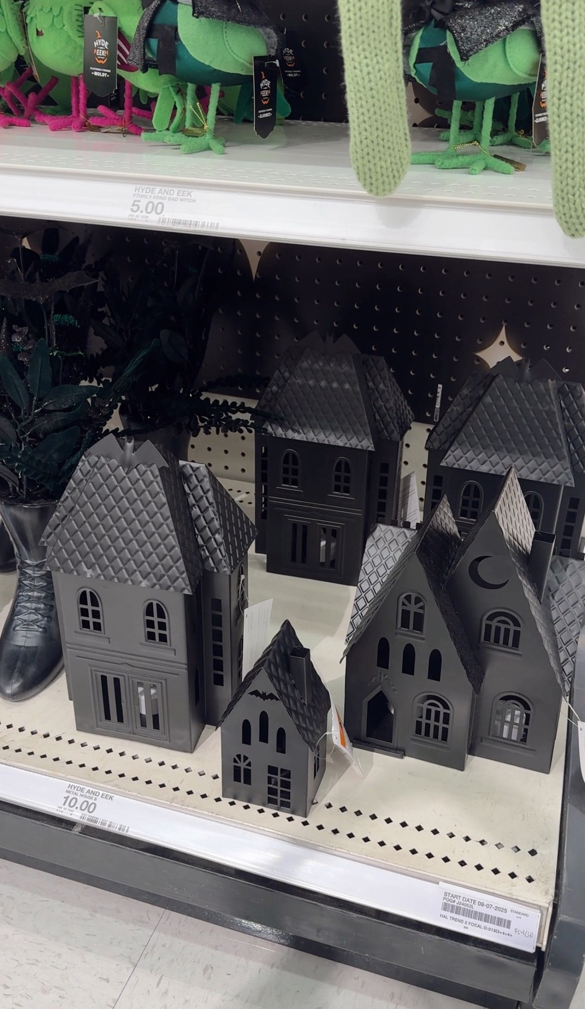 Halloween decor

#LTKStyleTip #LTKFindsUnder50 #LTKHome