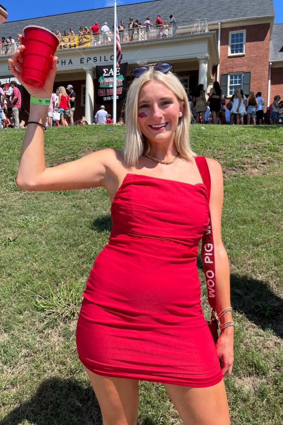 another fabulous red and white gameday look! great for Alabama, Arkansas, Wisconsin!!! Go Hogs! 