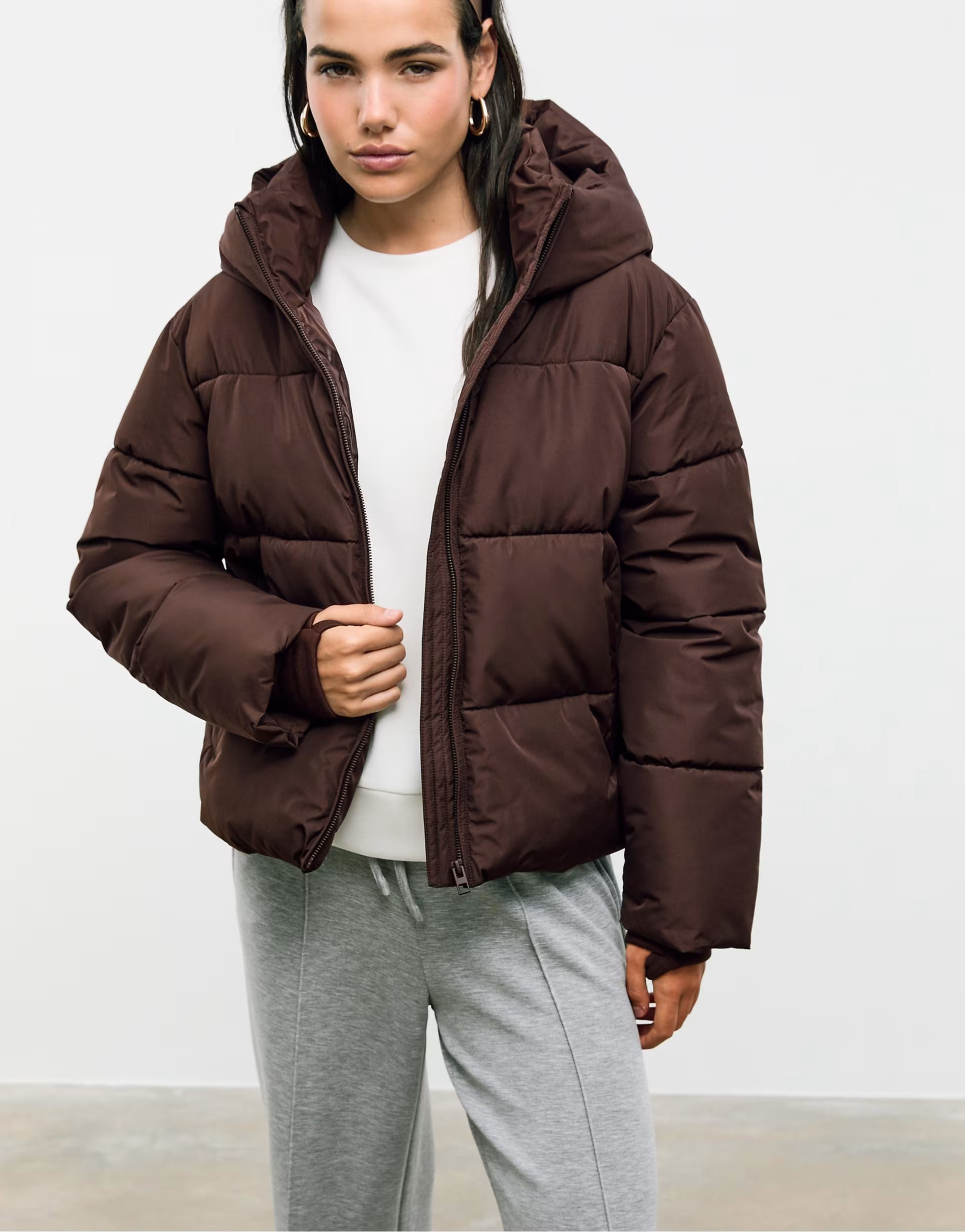 Stradivarius Basic hooded puffer jacket in tan | ASOS (Global)