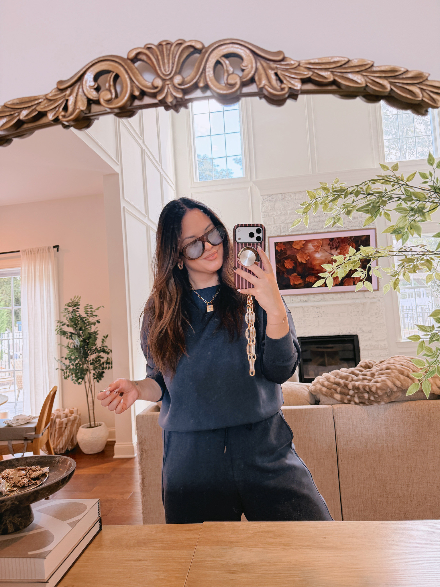 wearing a large

#LTKSeasonal #LTKMidsize