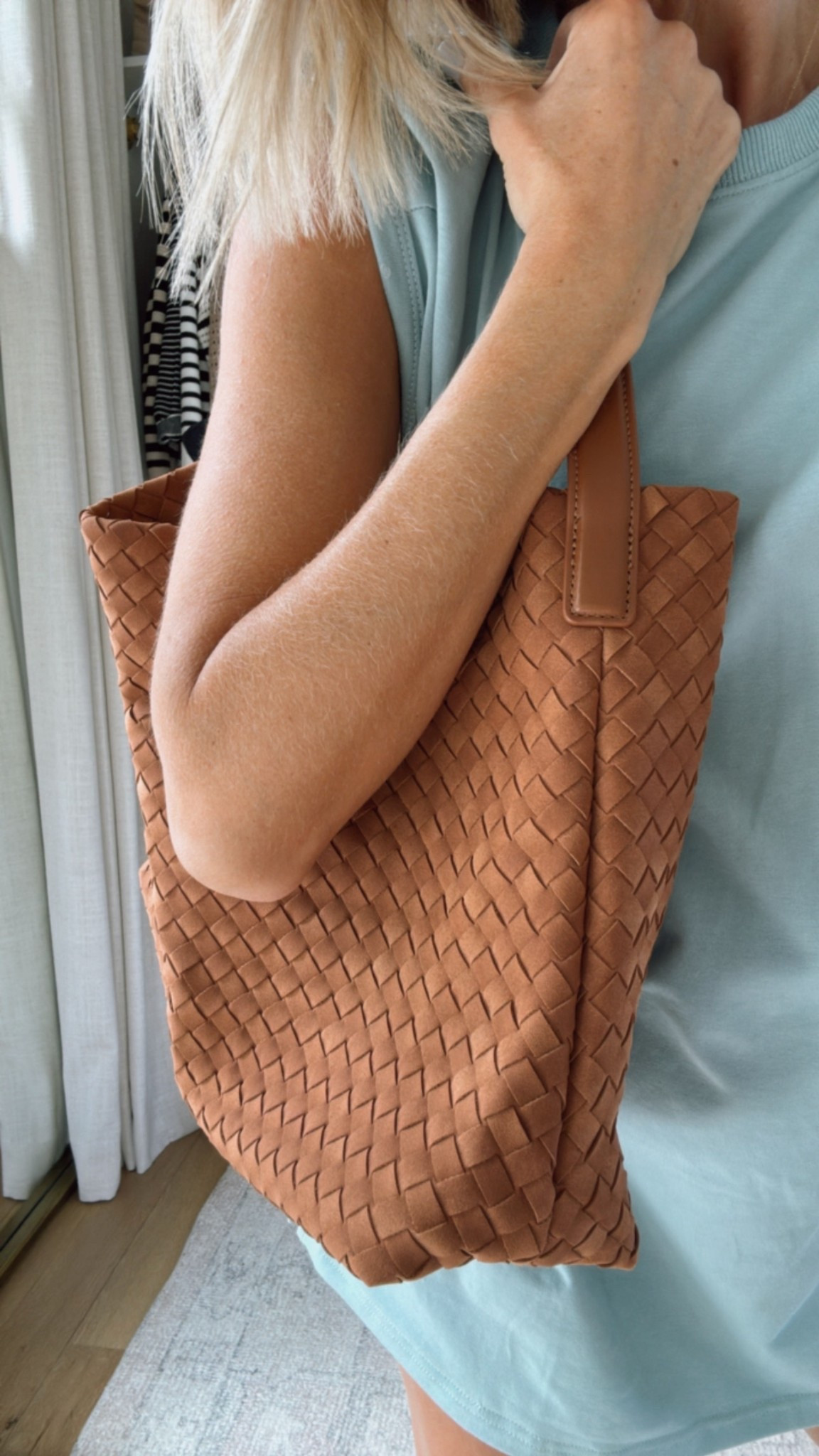 I can’t believe this bag is an Amazon find 😍 I love the woven detail! 

Loverly Grey, Amazon find, suede bag, woven bag, suede purse, woven purse, suede tote, woven tote 

#LTKootd #LTKSeasonal #LTKFindsUnder100