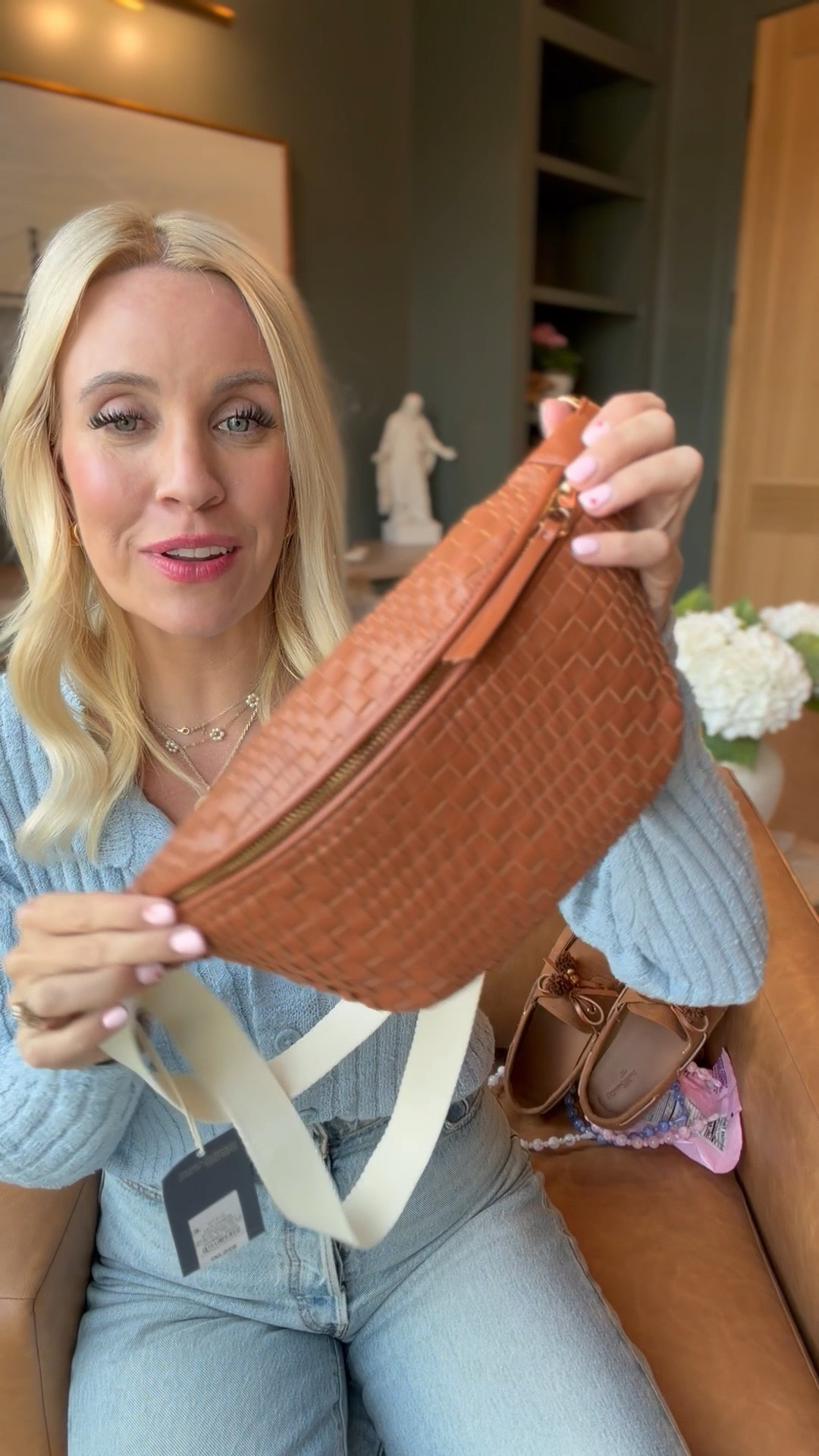 I grabbed this bag from target and it’s so cute! 

#LTKdayinmylife #LTKootd #LTKgrwm