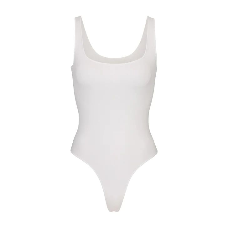 ESSENTIAL SCOOP NECK BODYSUIT | SKIMS (US)