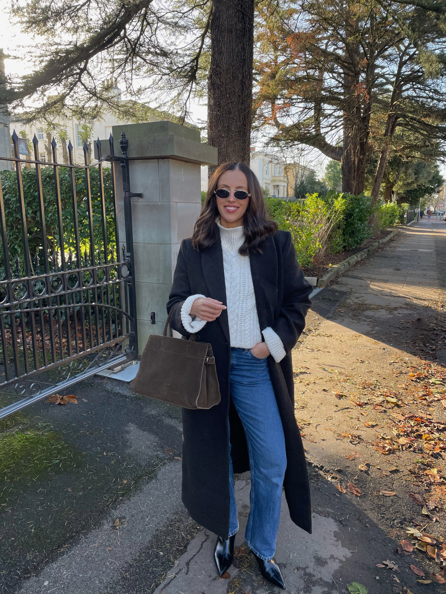 Comfy but chic 🖤 jumper is old H&M 

#LTKeurope #LTKwinter #LTKuk