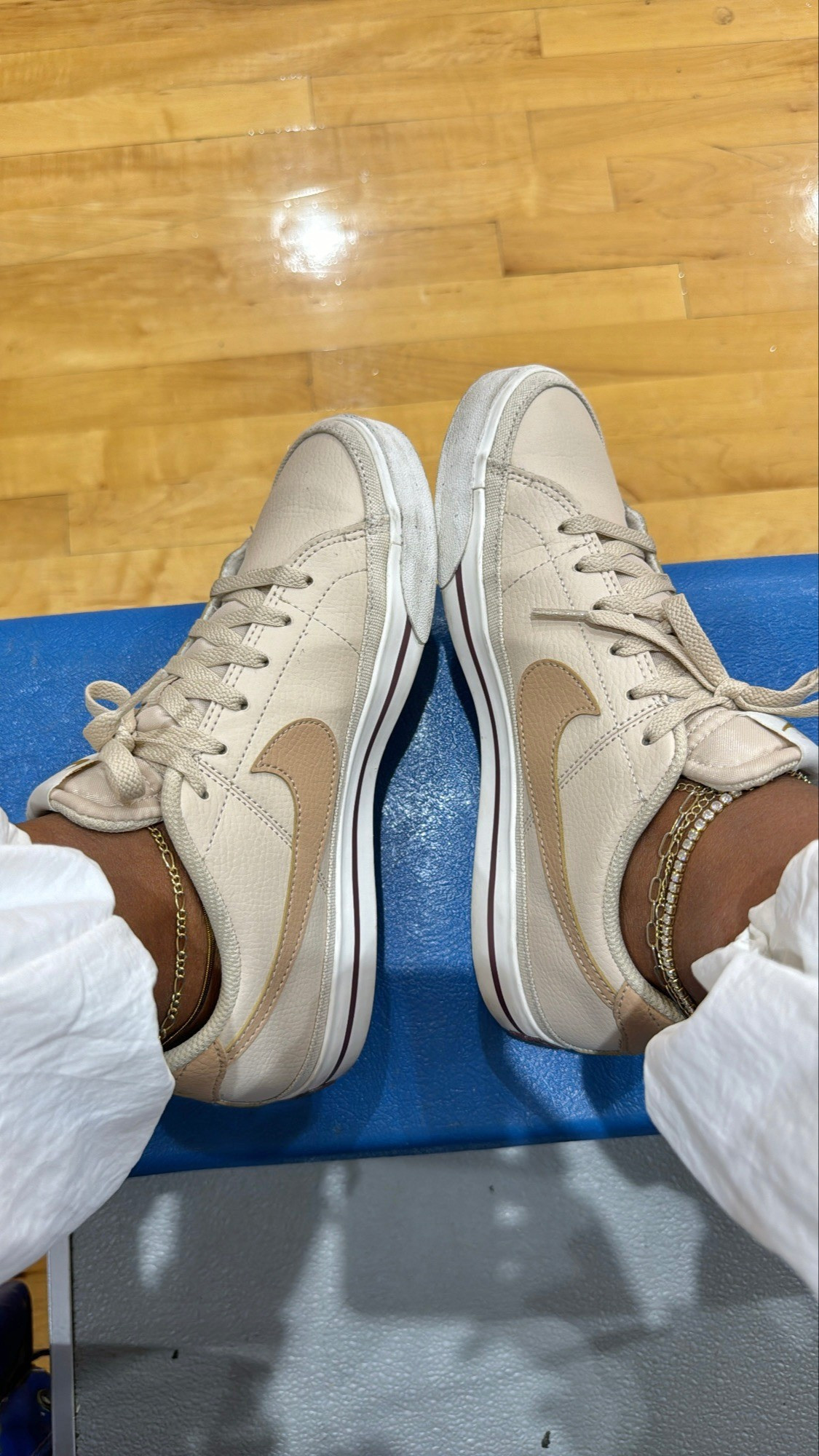 so comfy with these @nike shoes! 

For sizing: I'm 5’2 | 150 lbs | wearing a size 8


#fashion #outfitinspo #feelingfab #foundonamazon #midlifejourney #style on-the-go #fashionfootwear #myfaves #shoecollection #shoeobsession #comfyshoes #shoes


#LTKStyleTip #LTKShoeCrush #LTKFitness