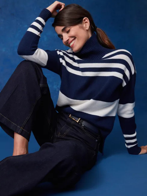 Clara Cashmere Turtleneck in Stripe | J.McLaughlin