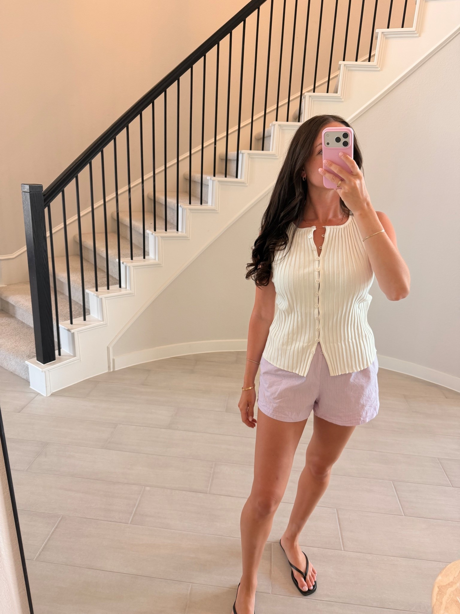 Comfy but cute , sahm outfit.



#LTKmomlife #LTKFestival #LTKgrwm