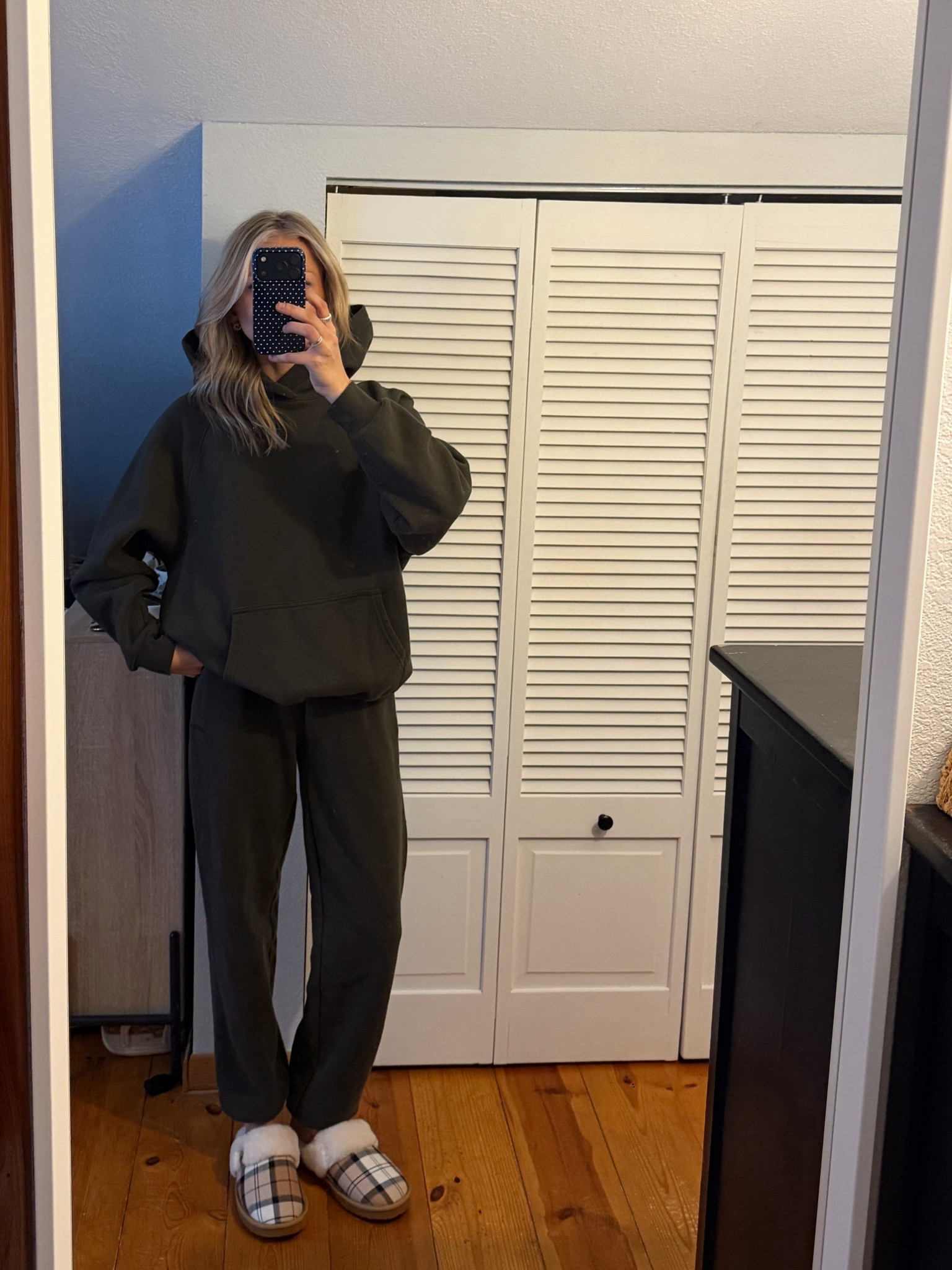 Small top & XXS tall pants

#LTKFindsUnder100 #LTKFindsUnder50