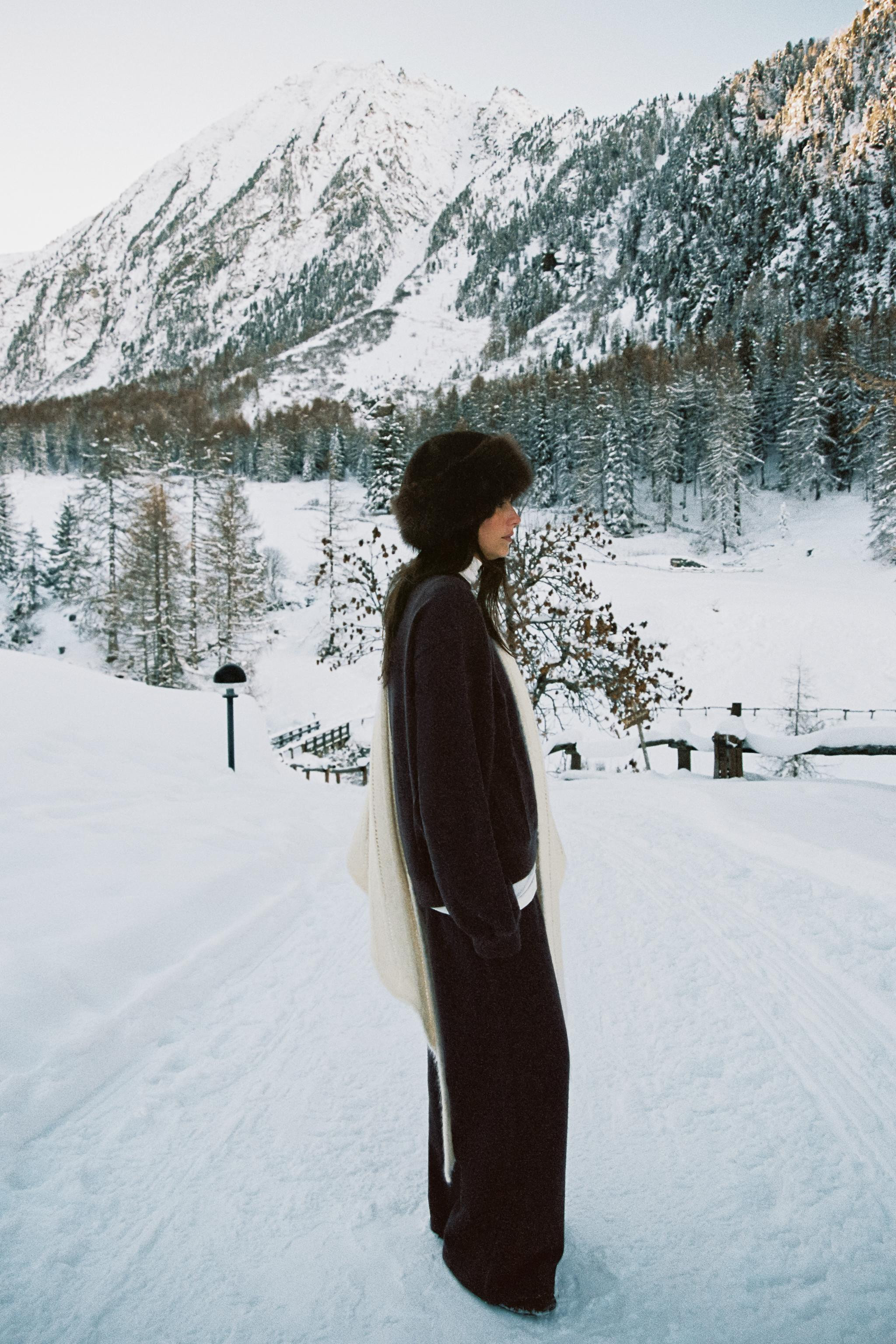 SOFT WIDE-LEG TROUSERS | Zara UK