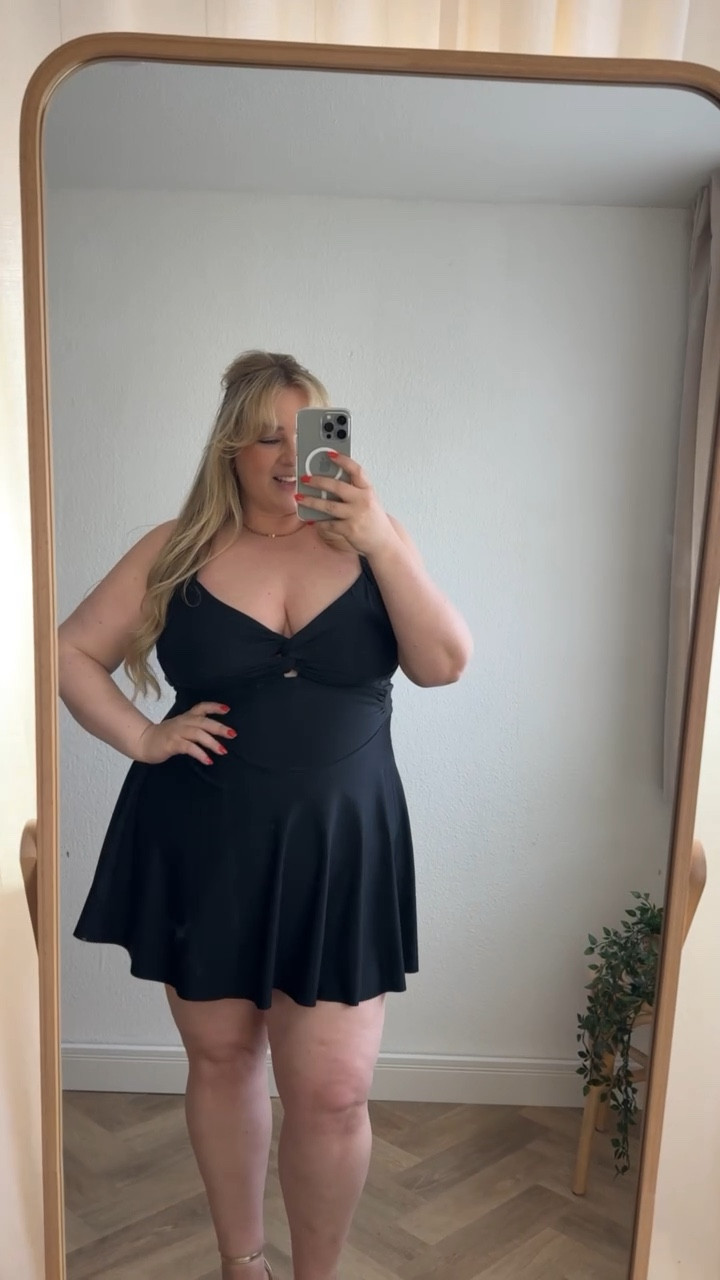 Bademode in Schwarz 🖤

#badeanzug #swimwear #amazon #amazonfashion #plussizefashion #curvy #leo

#LTKdeutschland #LTKswimwear #LTKplussize