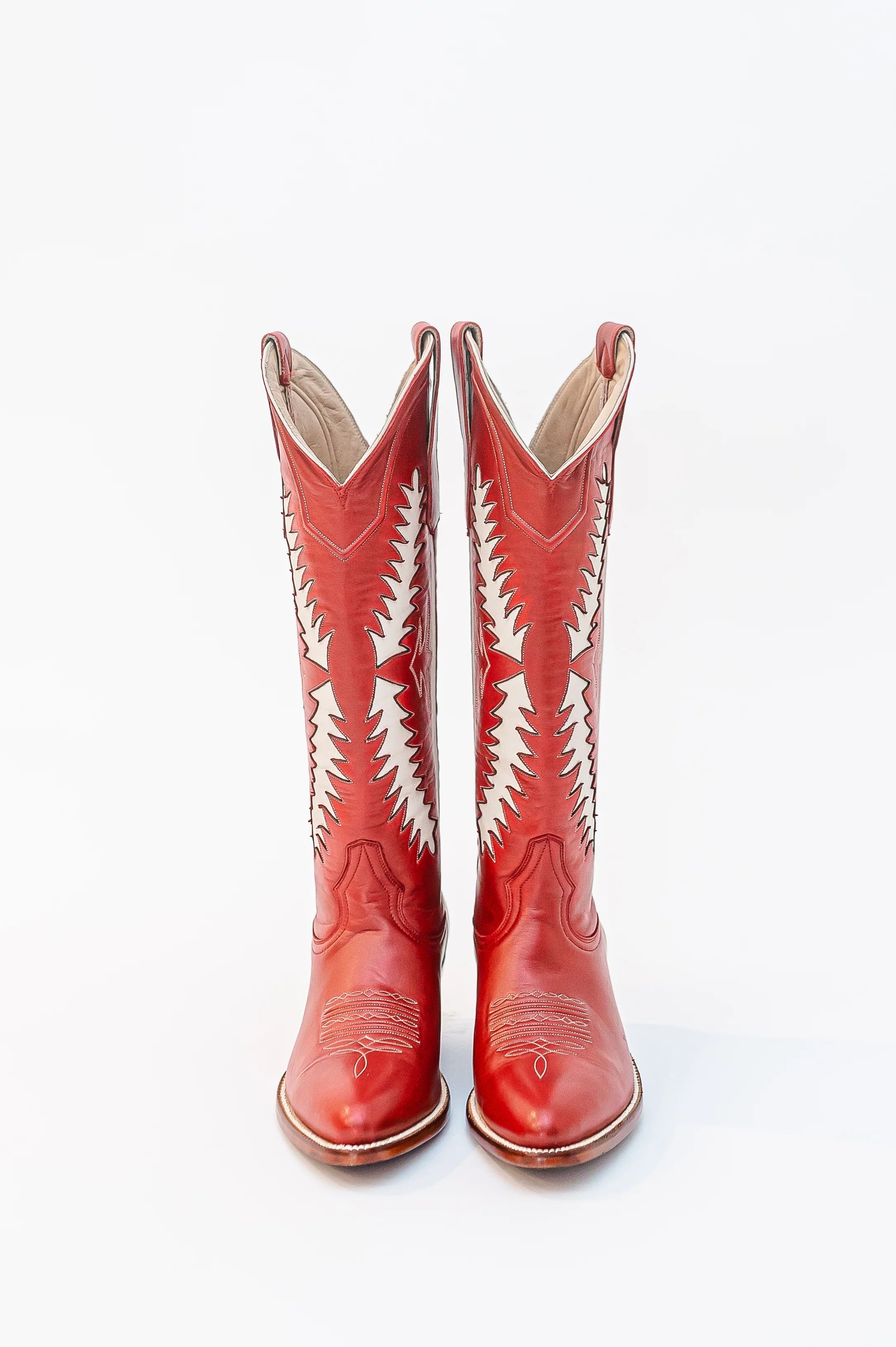 Finnley - Saturday Red/Bone | Petite Paloma