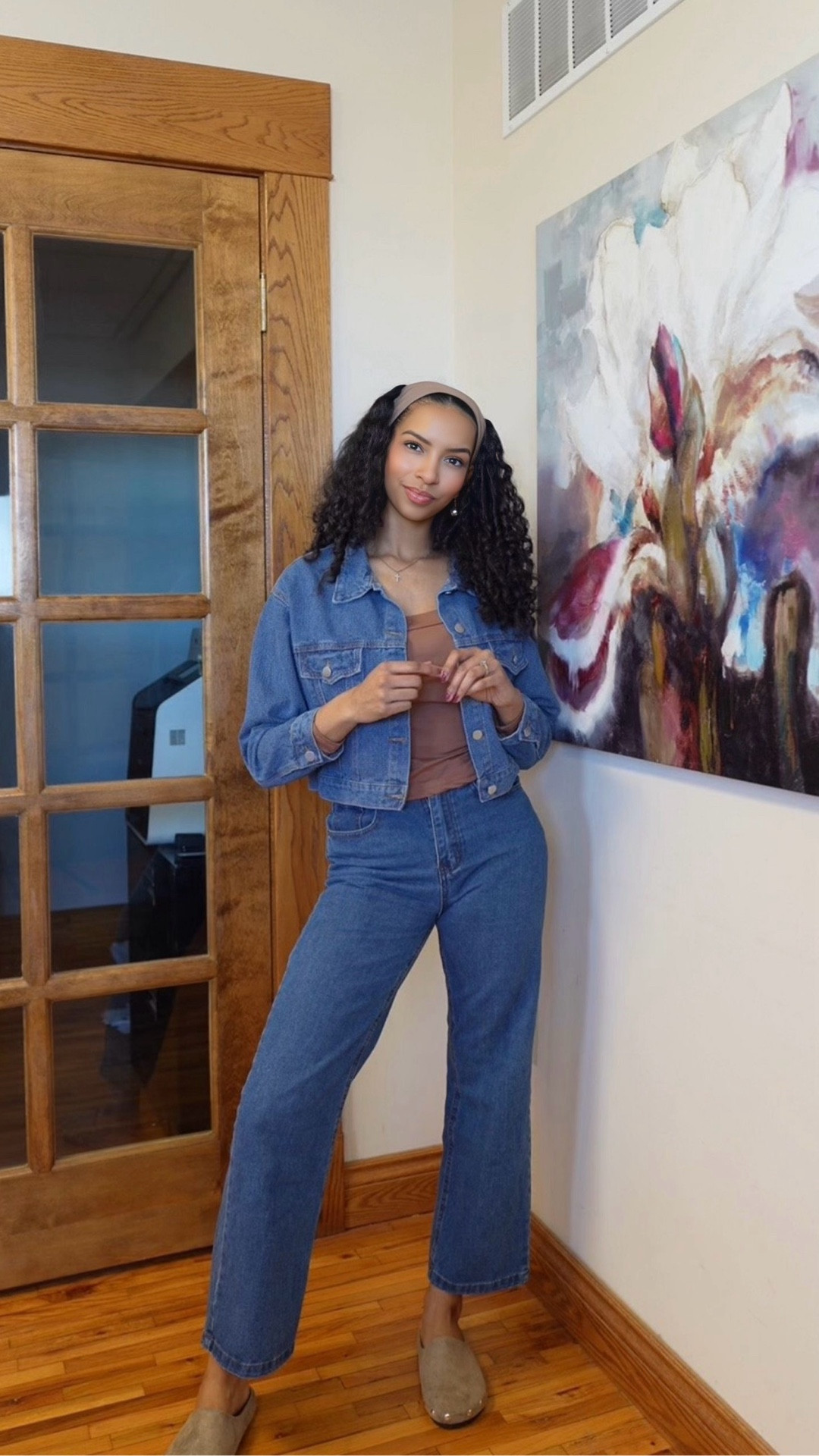 me and mules🫱🏽‍🫲🏾😮‍💨🖤✨🤏🏽

#LTKmomlife #LTKgrwm #LTKootd