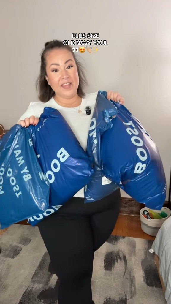 Plus size old navy haul! #plussize #oldnavyhaul #plussizehaul 

#LTKPlusSize