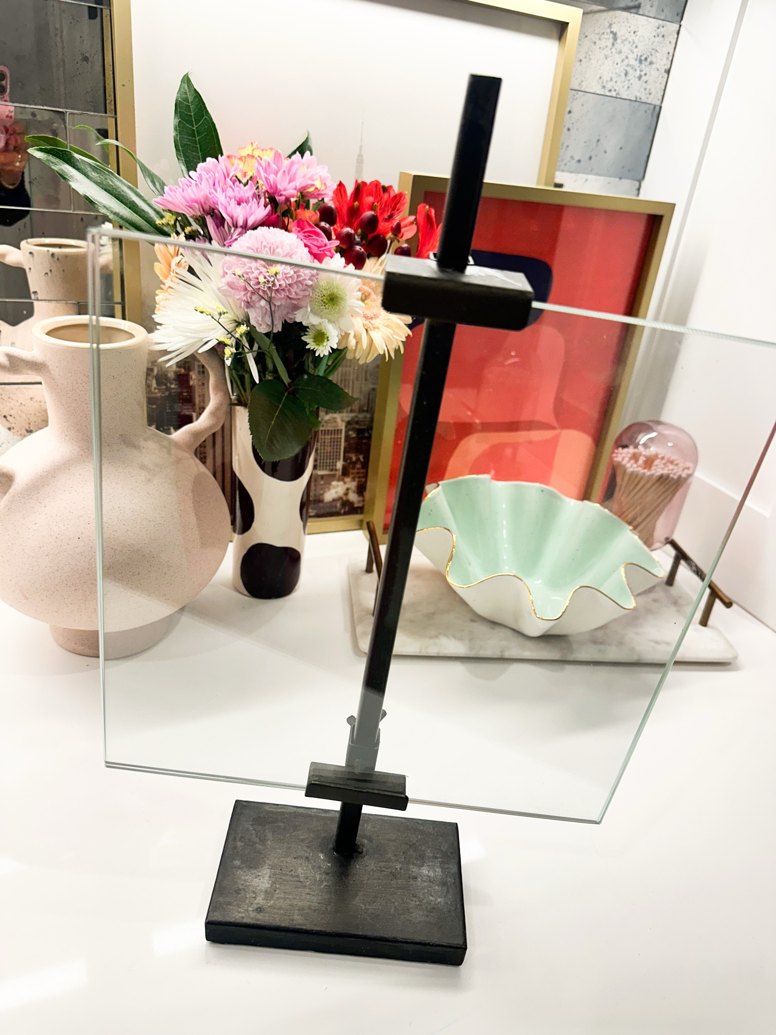 the perfect designer way to display your art!  floating metal easel + frame || 

#LTKStyleTip #LTKFindsUnder50 #LTKHome