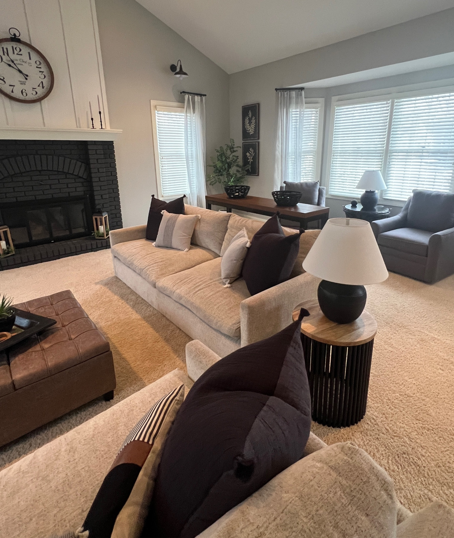 Neutral living room style @decorbymorr #livingroom #interiordesign

#LTKhome