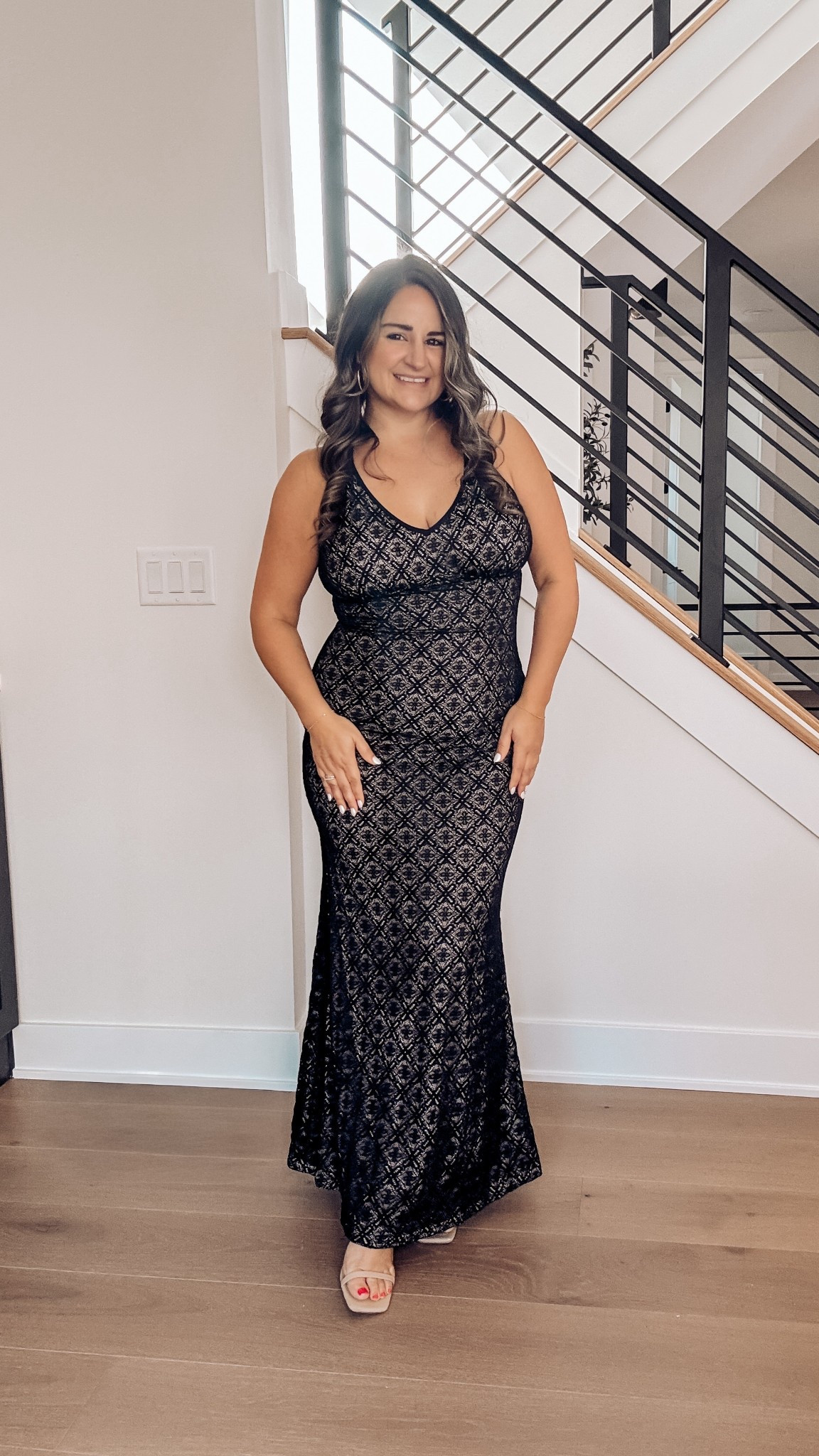 Gorgeous shapewear dress perfect for any occasion and smoothes every insecurity! 

I’m wearing a size xl

Curvy dress, wedding guest dress, occasion dress, Cupshe, black dresss

#LTKMidsize #LTKWedding #LTKPetite