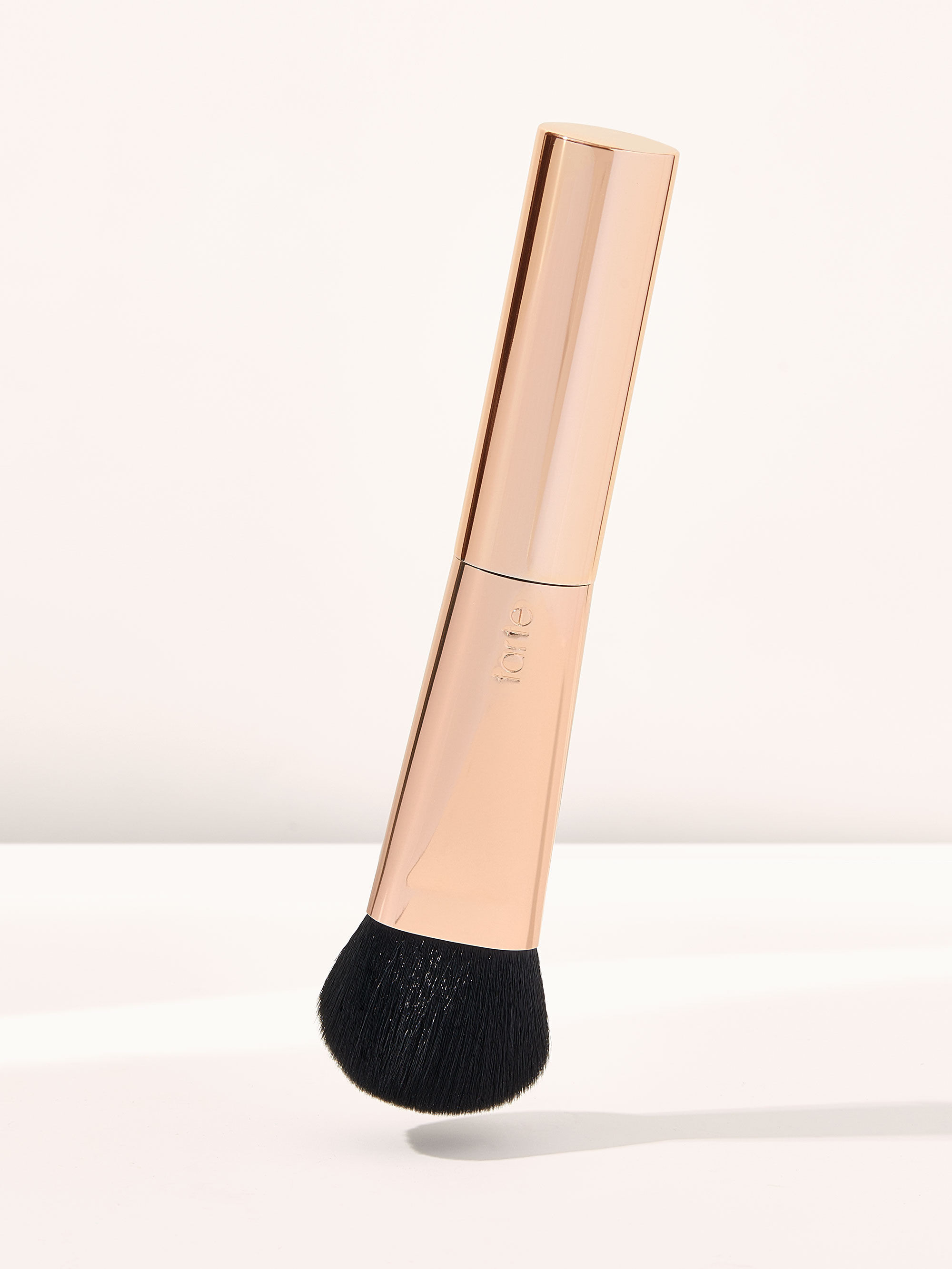 maneater™ silk stick brush | tarte cosmetics (Global)