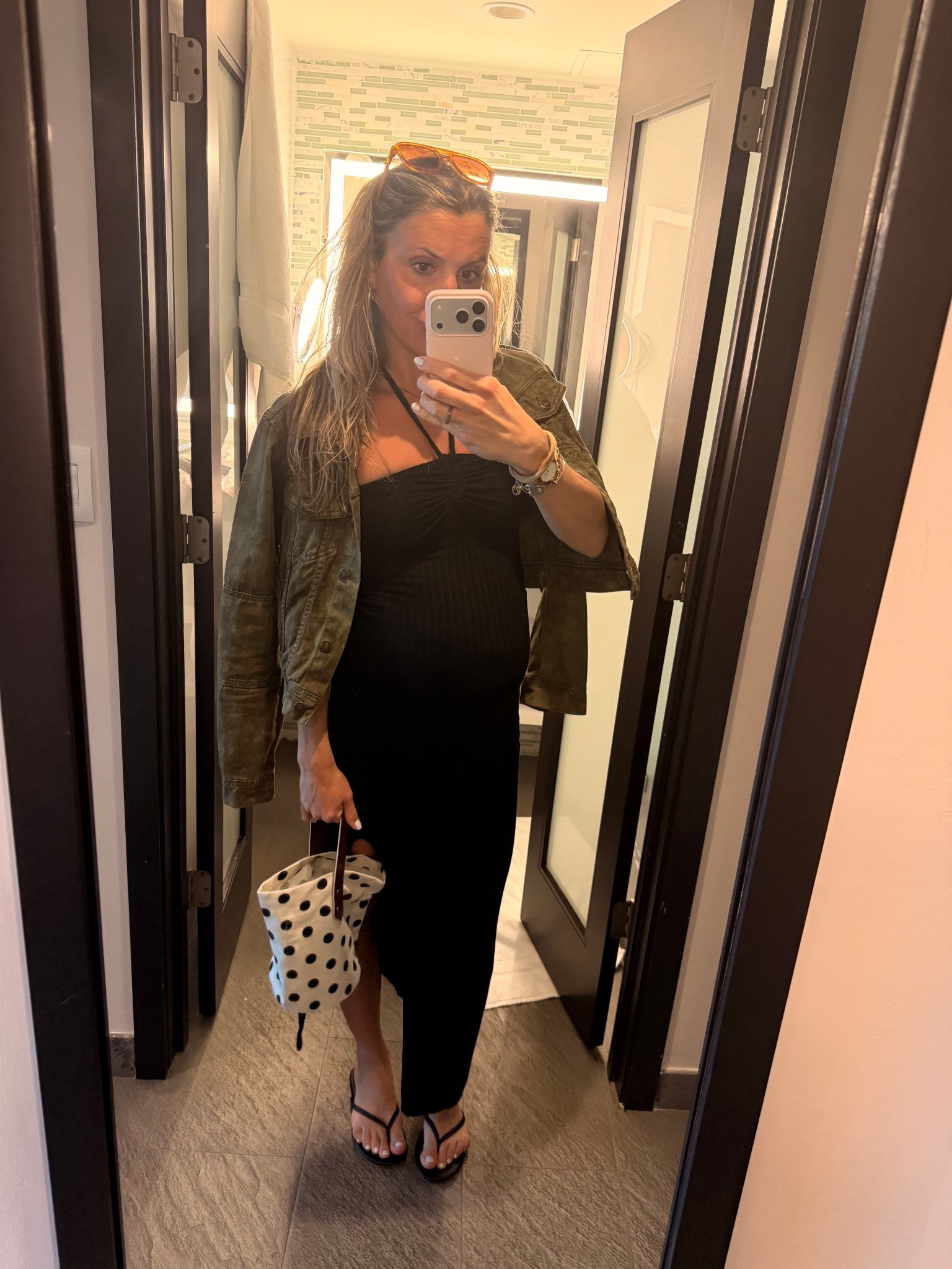 maternity outfit inspo baby moon beach 28 weeks